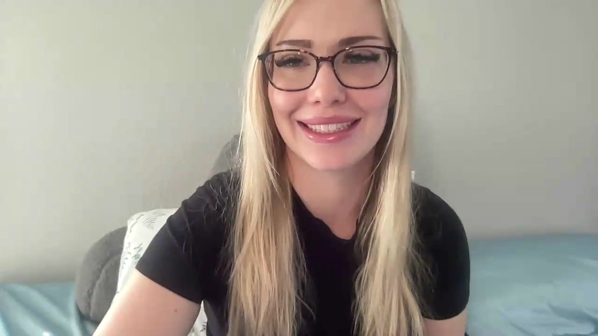 Gallery image thumbnail from AshleyMarina's myfreecams stream on, 07/16/2026, 14:56 image 8 of 20