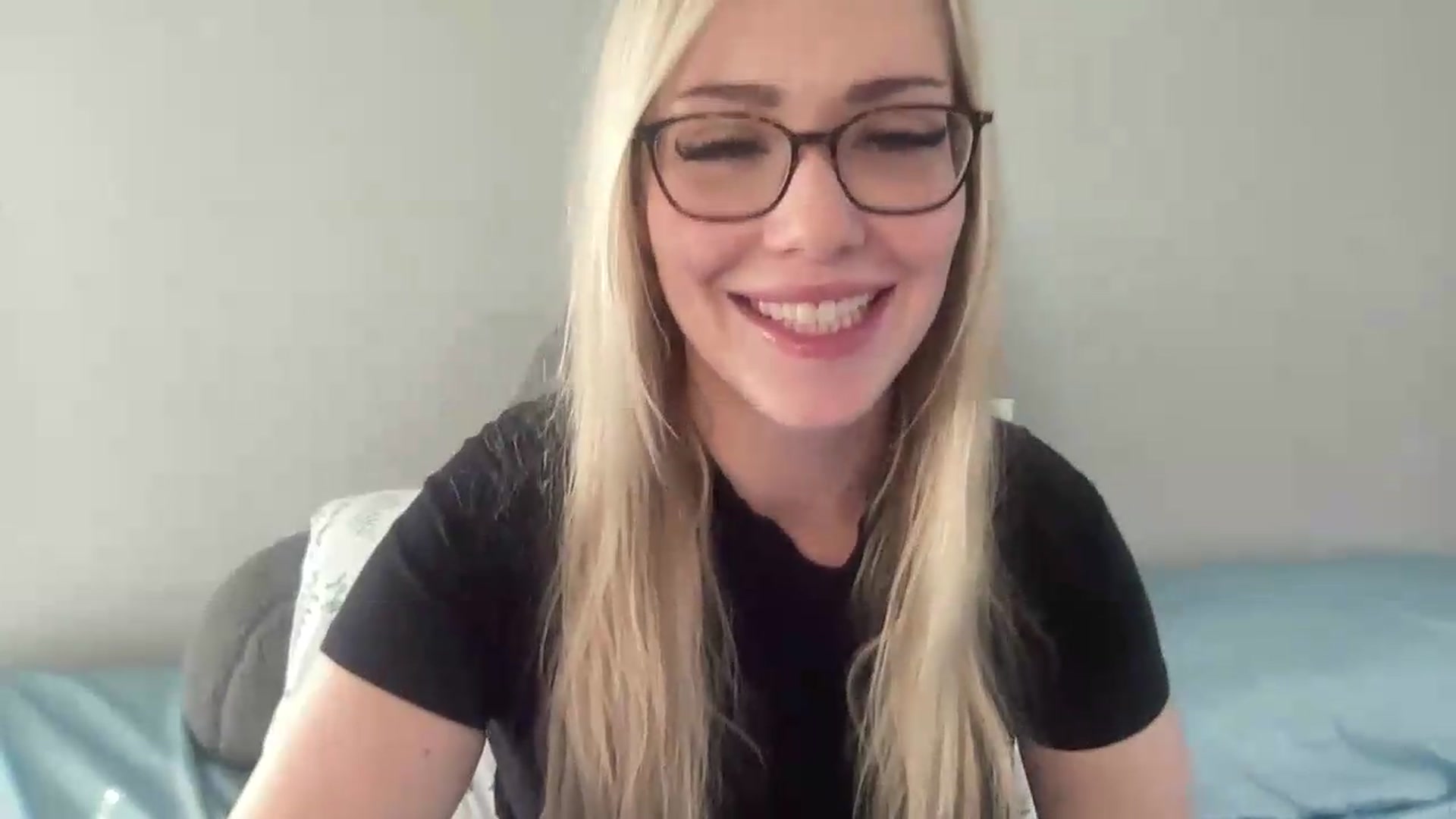 Gallery image thumbnail from AshleyMarina's myfreecams stream on, 07/16/2026, 14:56 image 9 of 20
