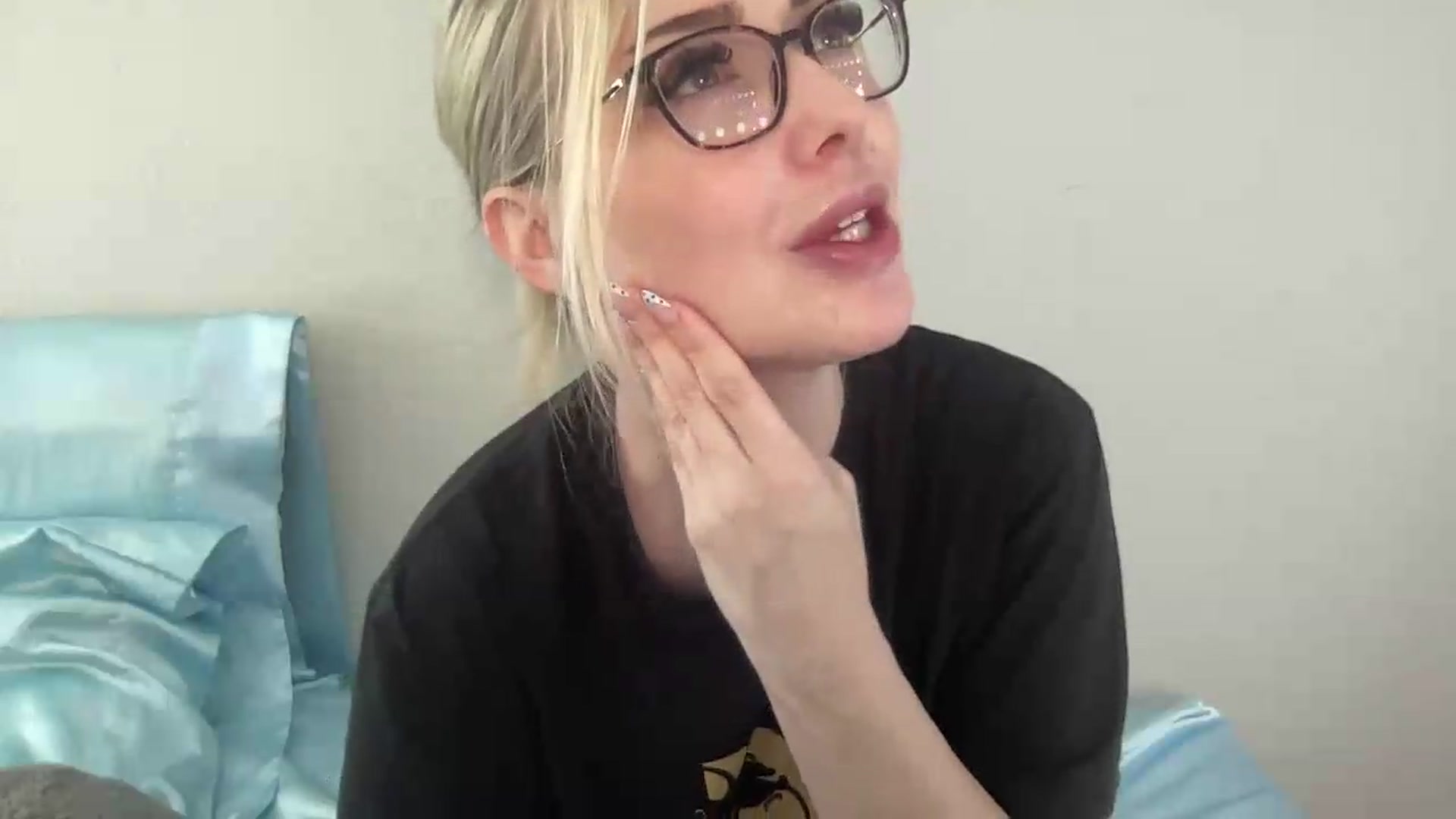 Gallery image thumbnail from AshleyMarina's myfreecams stream on, 07/28/2026, 15:25 image 14 of 20