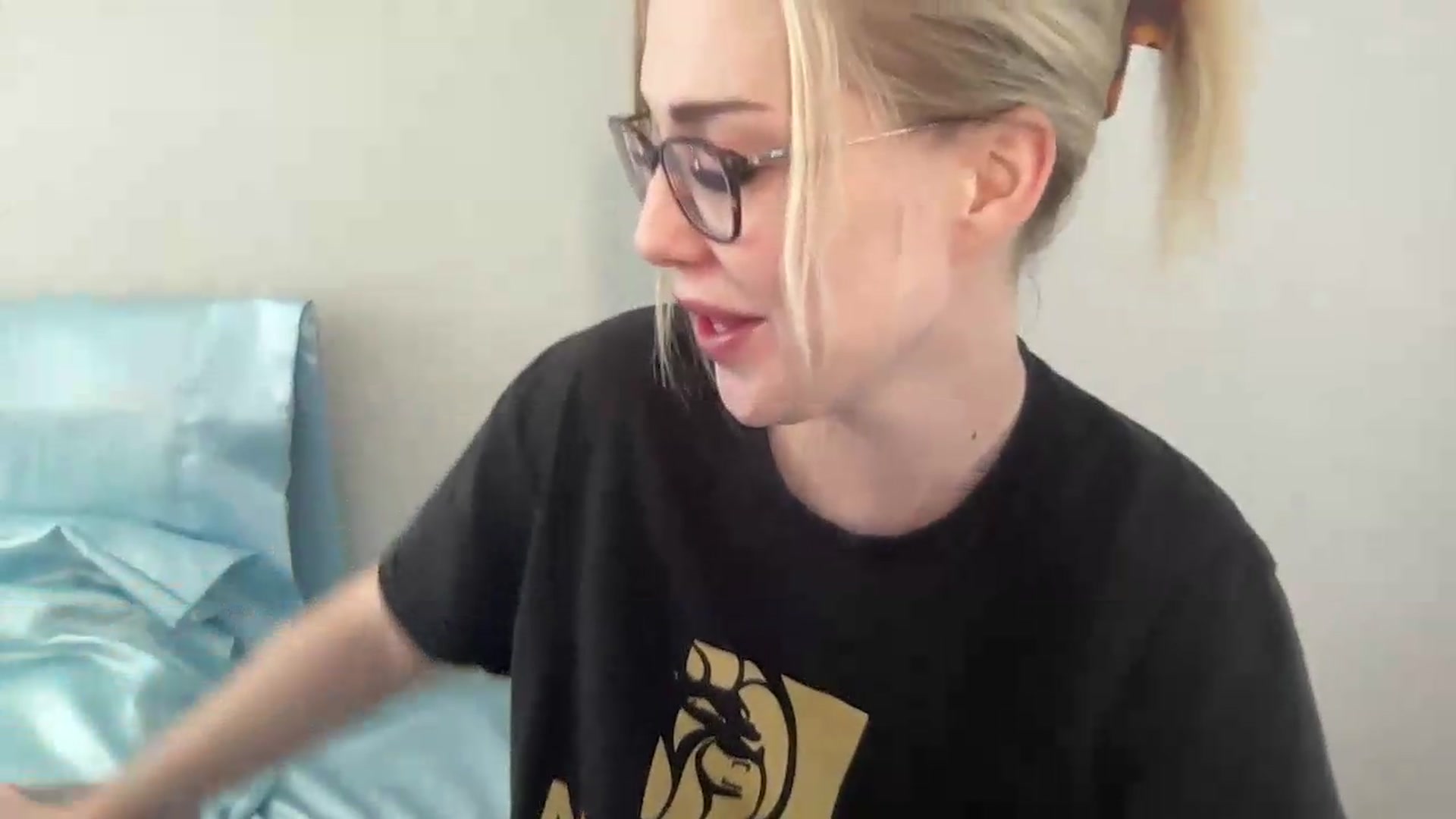 Gallery image thumbnail from AshleyMarina's myfreecams stream on, 07/28/2026, 15:25 image 18 of 20