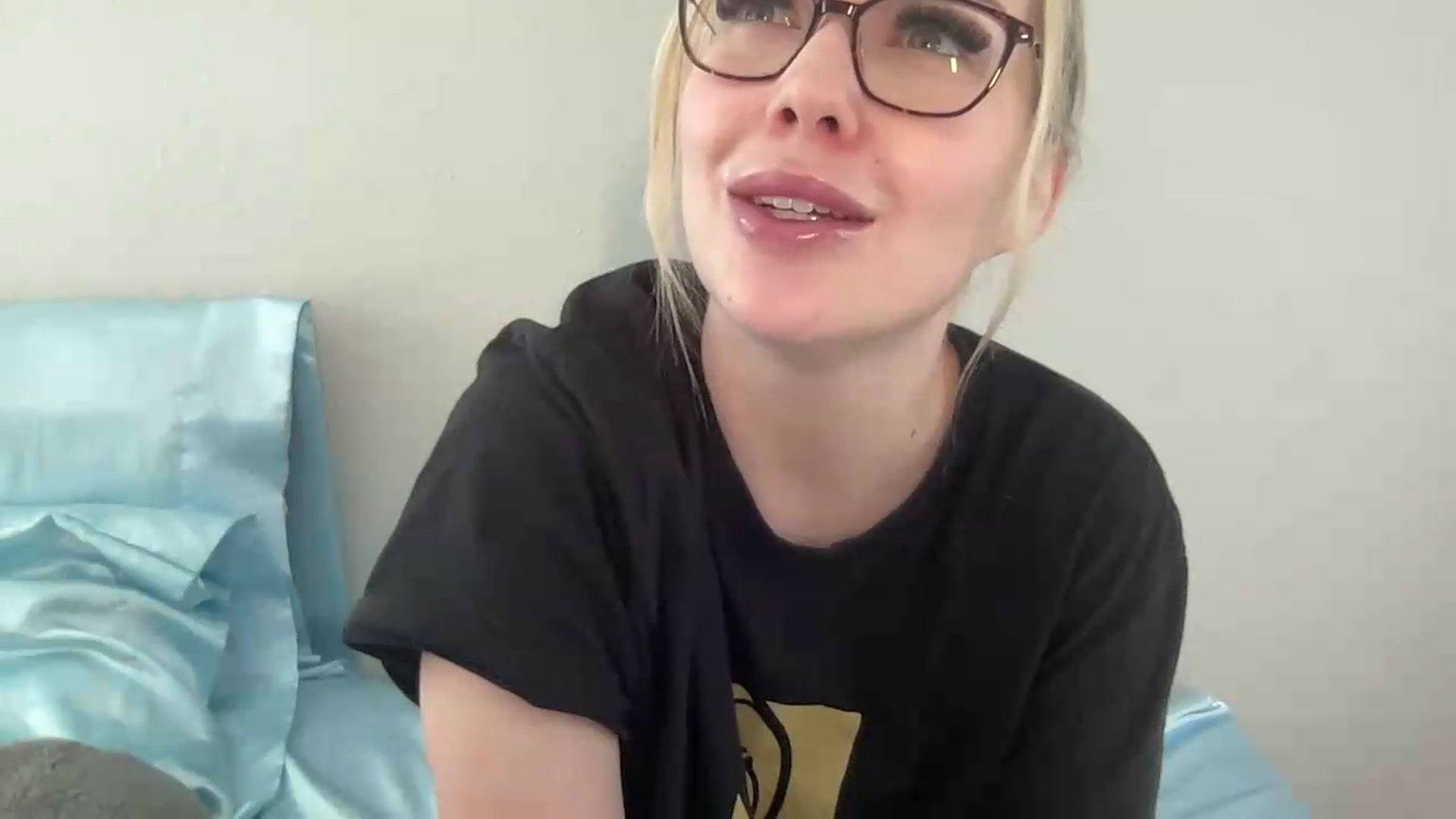 Gallery image thumbnail from AshleyMarina's myfreecams stream on, 07/28/2026, 15:25 image 15 of 20