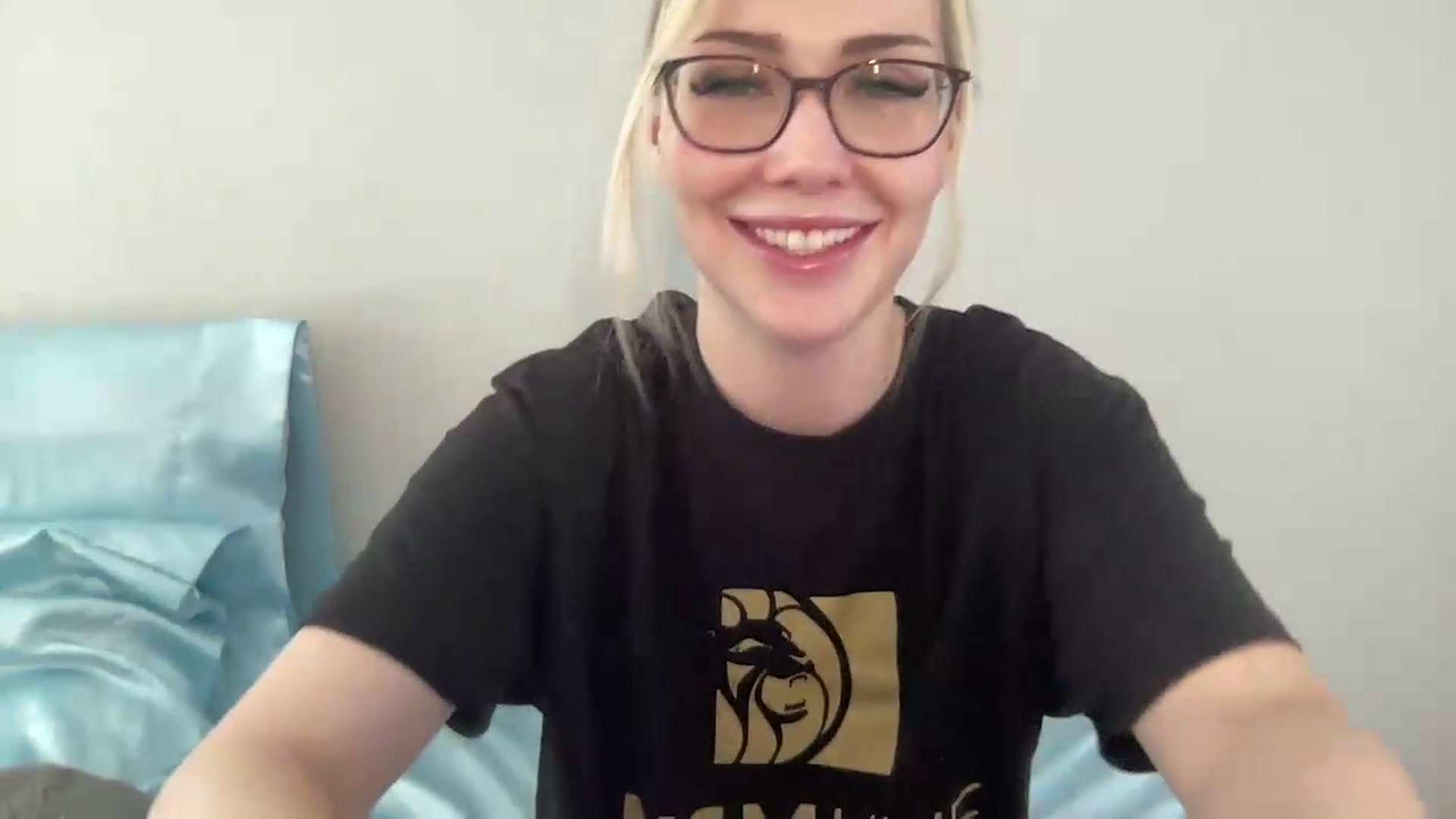 Gallery image thumbnail from AshleyMarina's myfreecams stream on, 07/28/2026, 15:25 image 9 of 20