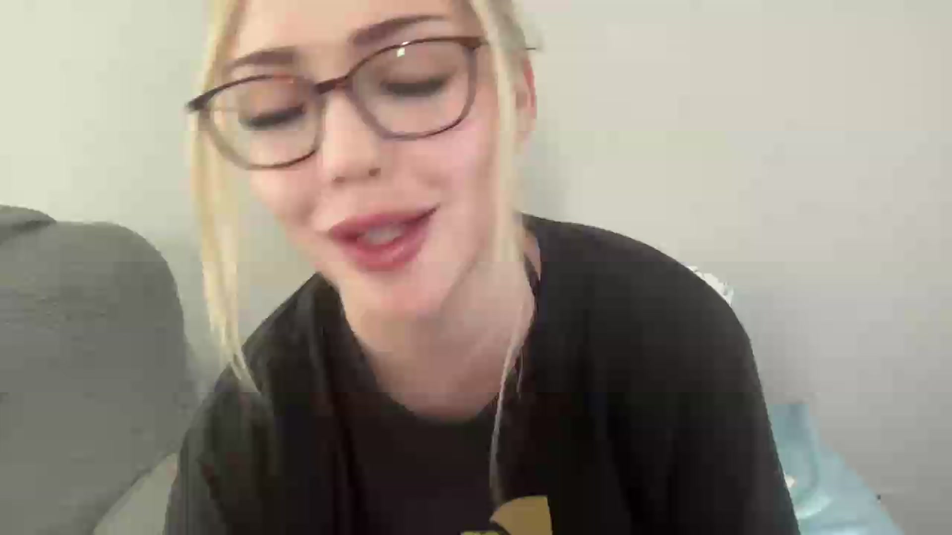 Gallery image thumbnail from AshleyMarina's myfreecams stream on, 08/17/2026, 17:56 image 19 of 20