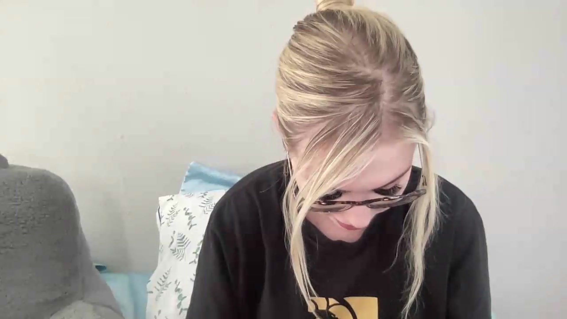 Gallery image thumbnail from AshleyMarina's myfreecams stream on, 08/17/2026, 17:56 image 3 of 20