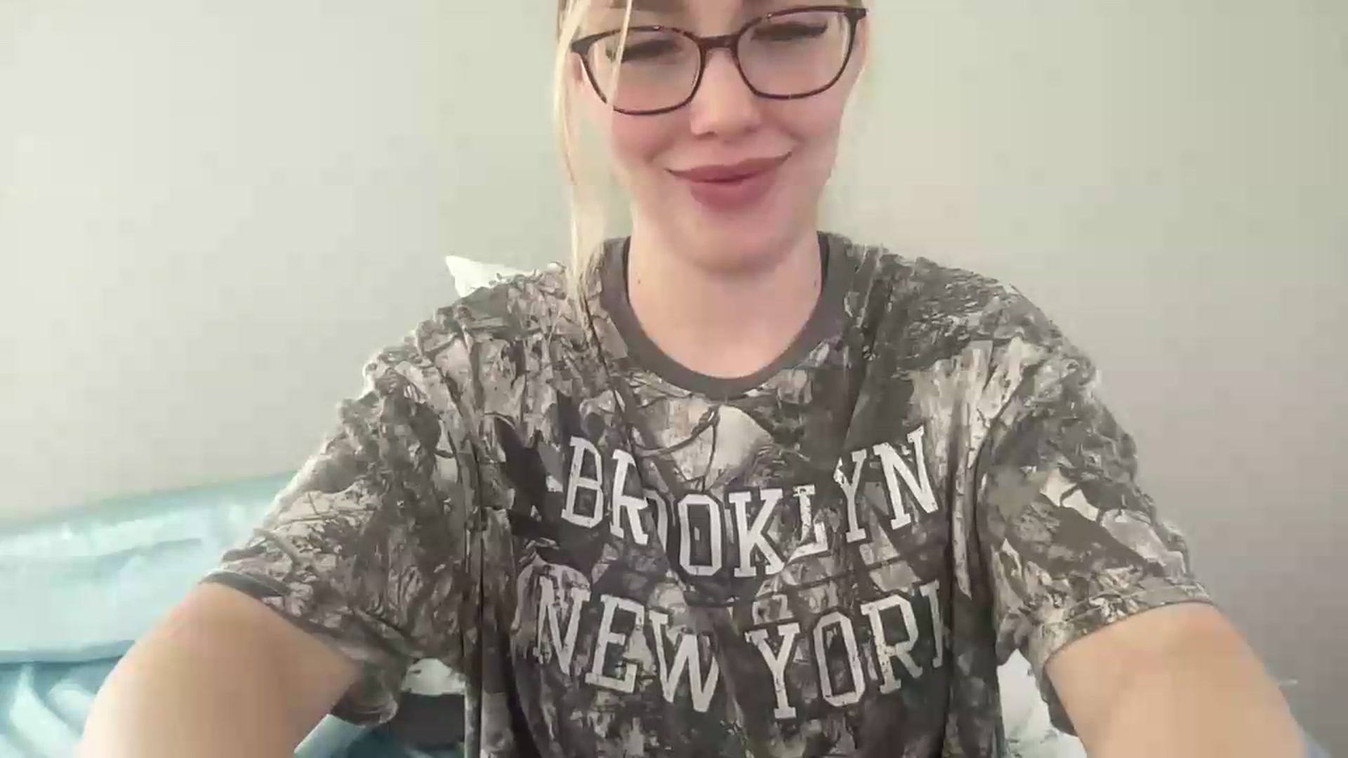 Gallery image thumbnail from AshleyMarina's myfreecams stream on, 08/18/2026, 16:55 image 16 of 20