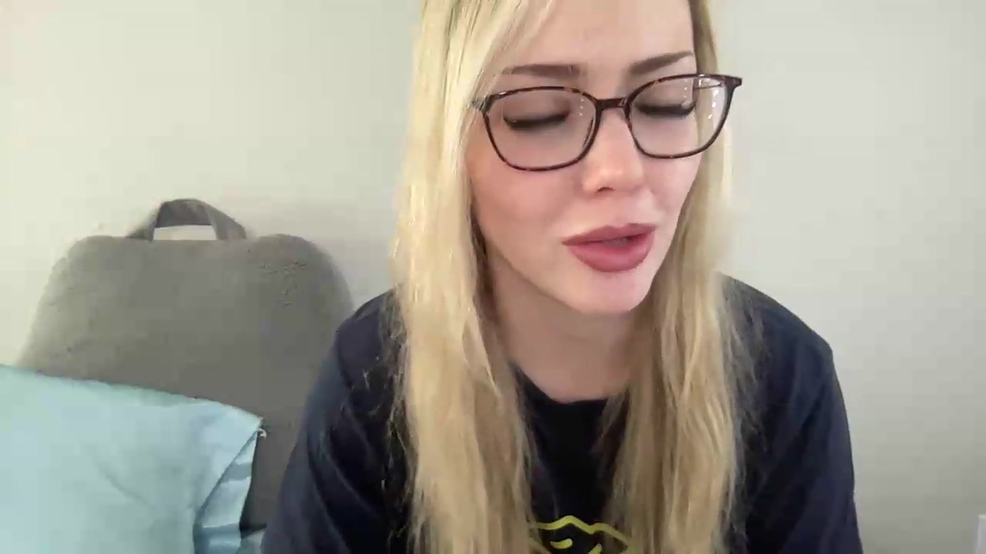 Gallery image thumbnail from AshleyMarina's myfreecams stream on, 08/22/2026, 14:57 image 8 of 20