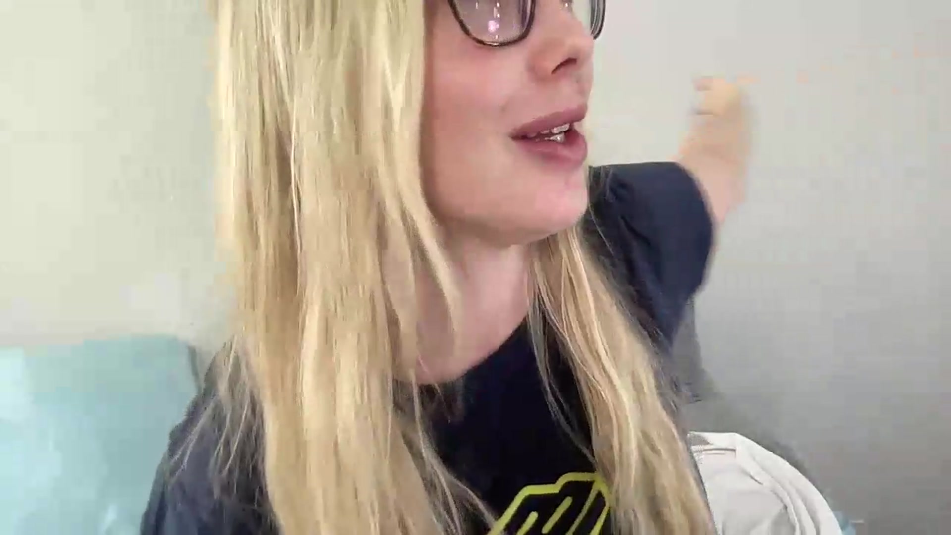 Gallery image thumbnail from AshleyMarina's myfreecams stream on, 08/22/2026, 16:25 image 17 of 20
