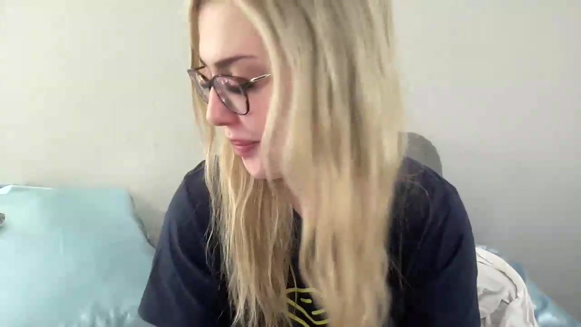 Gallery image thumbnail from AshleyMarina's myfreecams stream on, 08/22/2026, 16:25 image 2 of 20