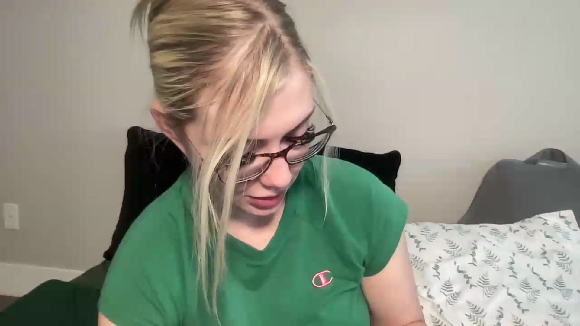 Gallery image thumbnail from AshleyMarina's myfreecams stream on, 08/25/2026, 17:21 image 18 of 20