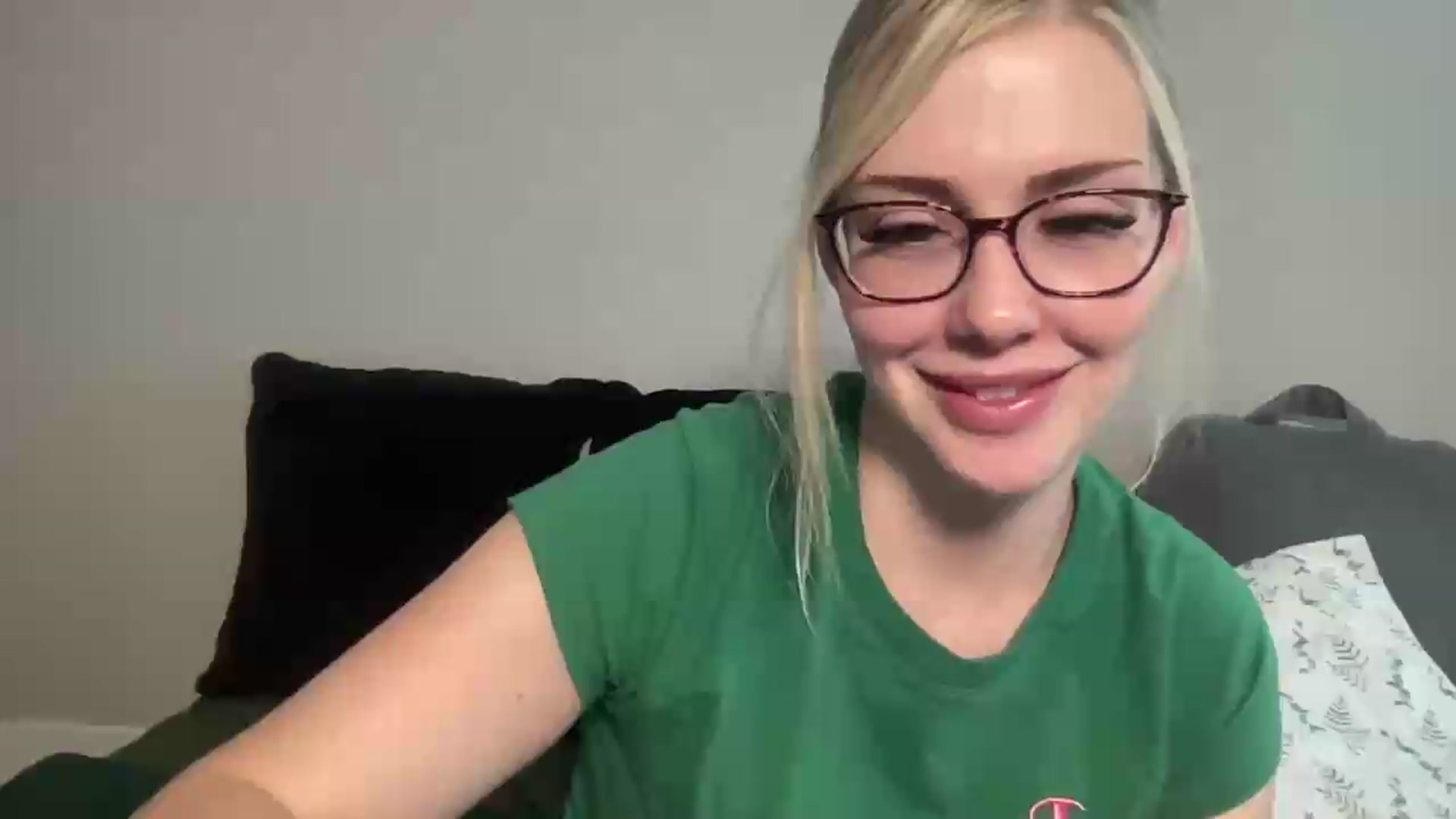Gallery image thumbnail from AshleyMarina's myfreecams stream on, 08/25/2026, 17:21 image 6 of 20
