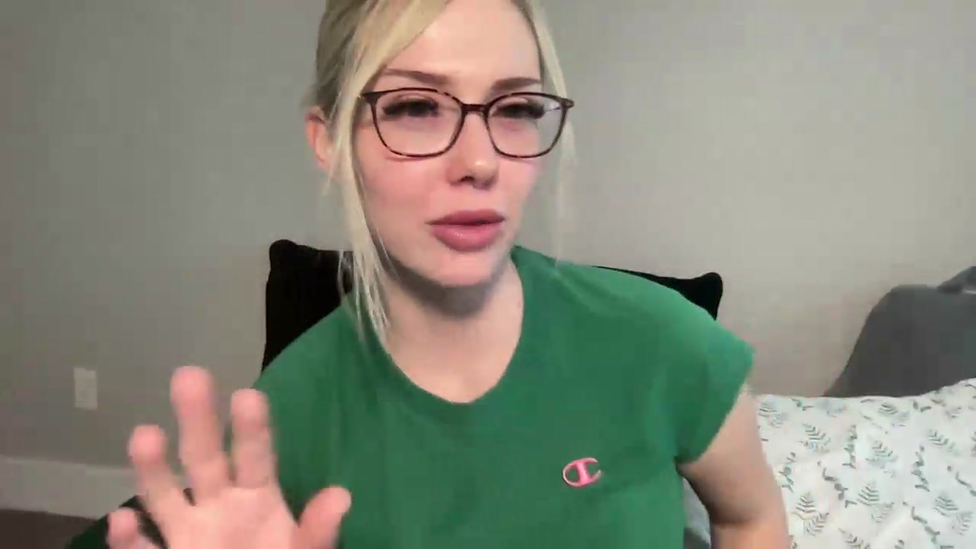 Gallery image thumbnail from AshleyMarina's myfreecams stream on, 08/25/2026, 17:21 image 7 of 20
