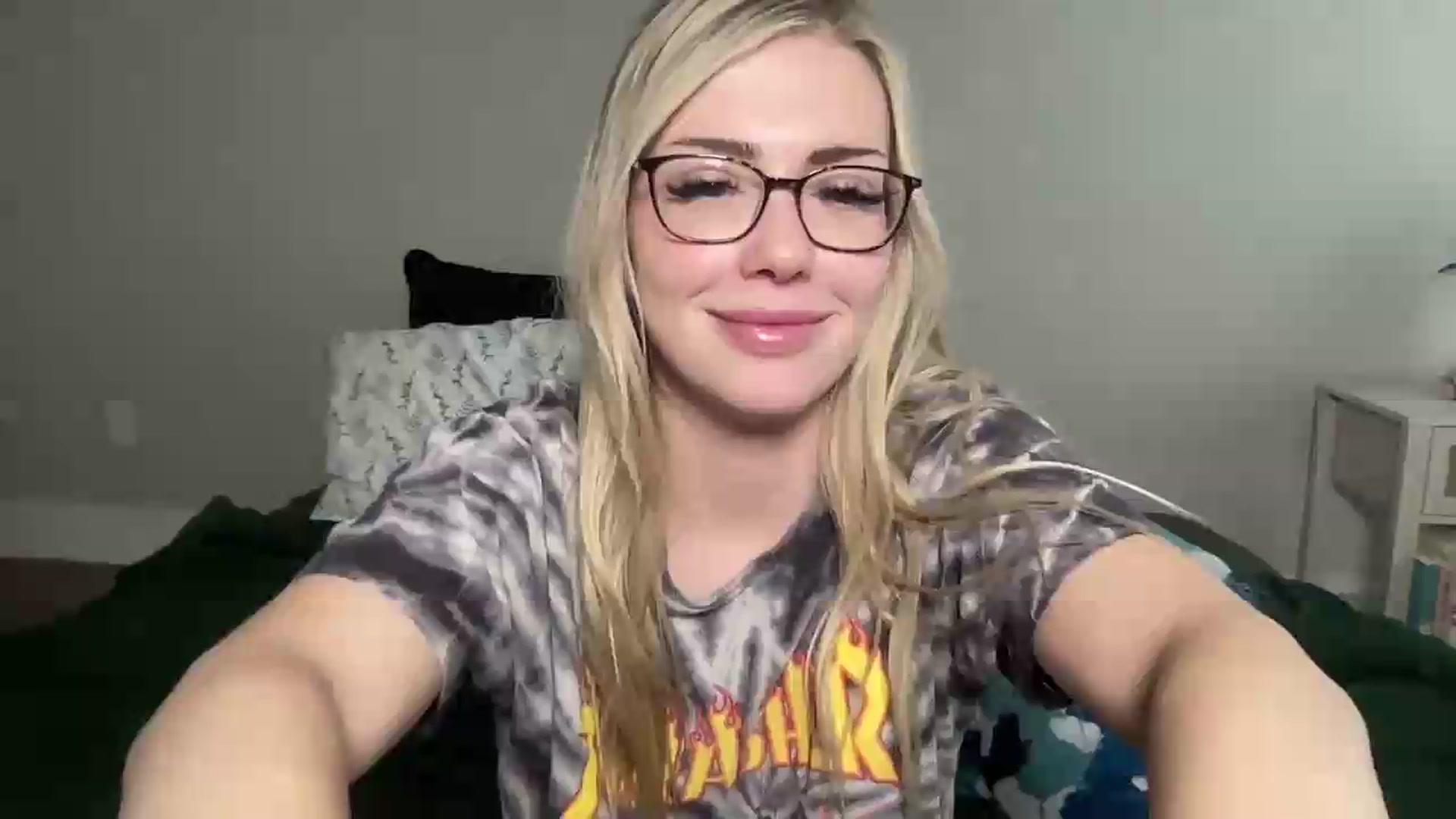 Gallery image thumbnail from AshleyMarina's myfreecams stream on, 08/28/2026, 17:18 image 1 of 20
