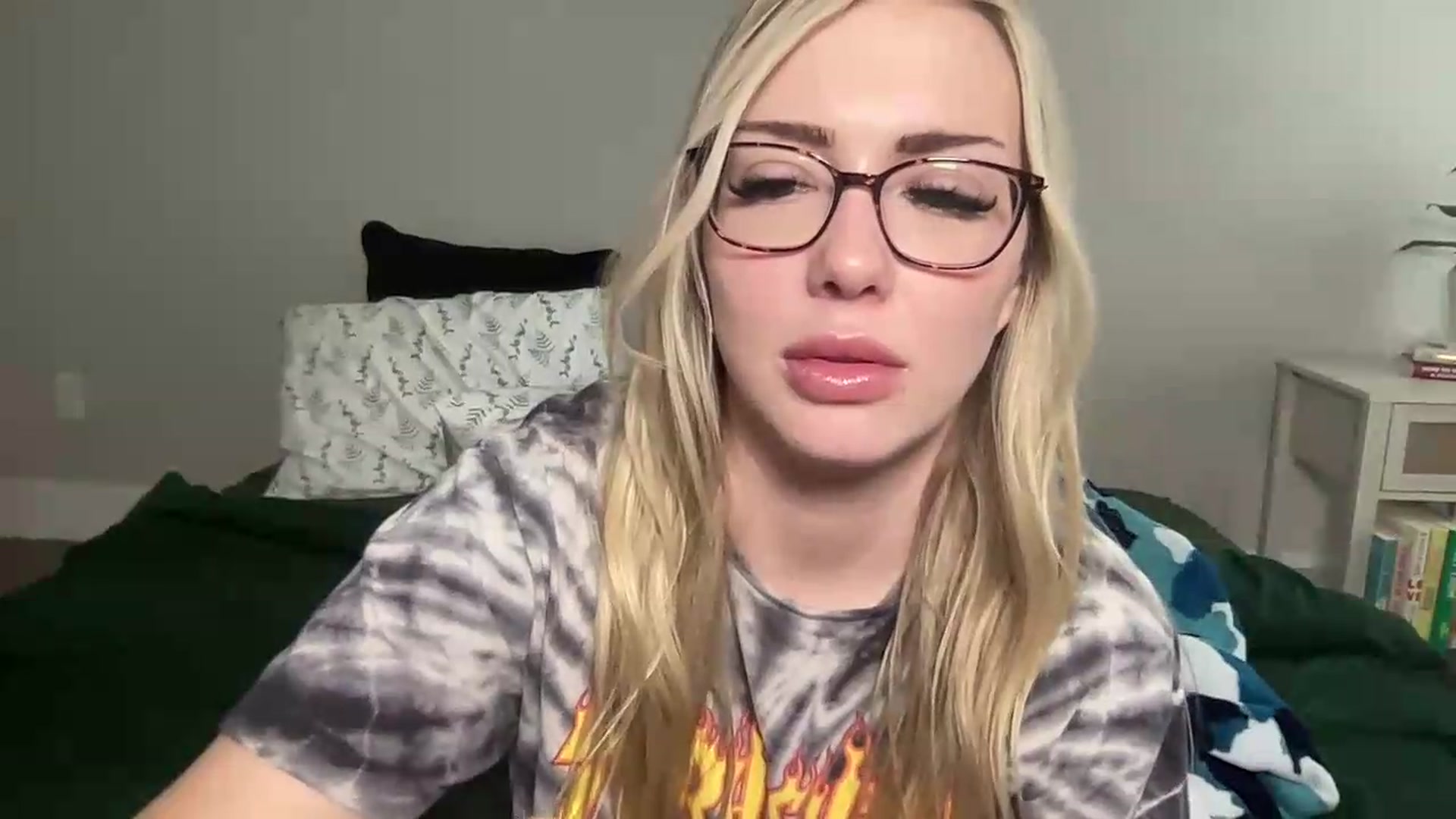 Gallery image thumbnail from AshleyMarina's myfreecams stream on, 08/28/2026, 17:18 image 10 of 20