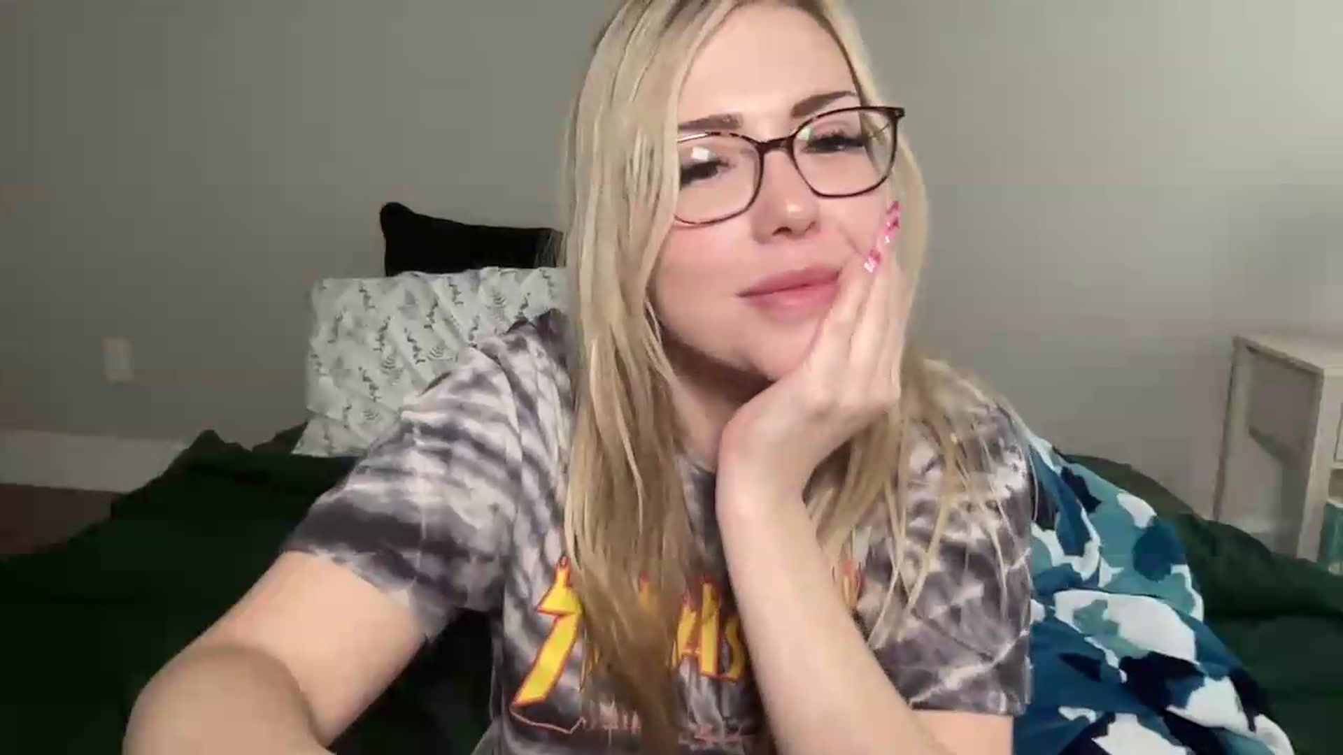 Gallery image thumbnail from AshleyMarina's myfreecams stream on, 08/28/2026, 17:18 image 9 of 20