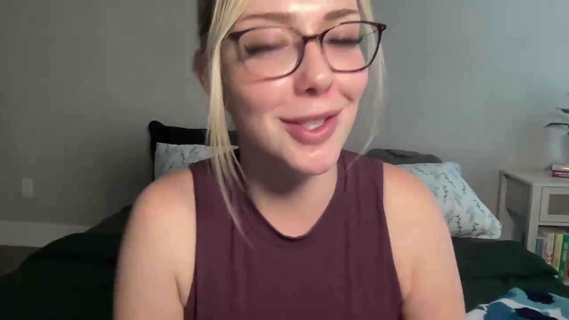 Gallery image thumbnail from AshleyMarina's myfreecams stream on, 08/29/2026, 18:48 image 17 of 20
