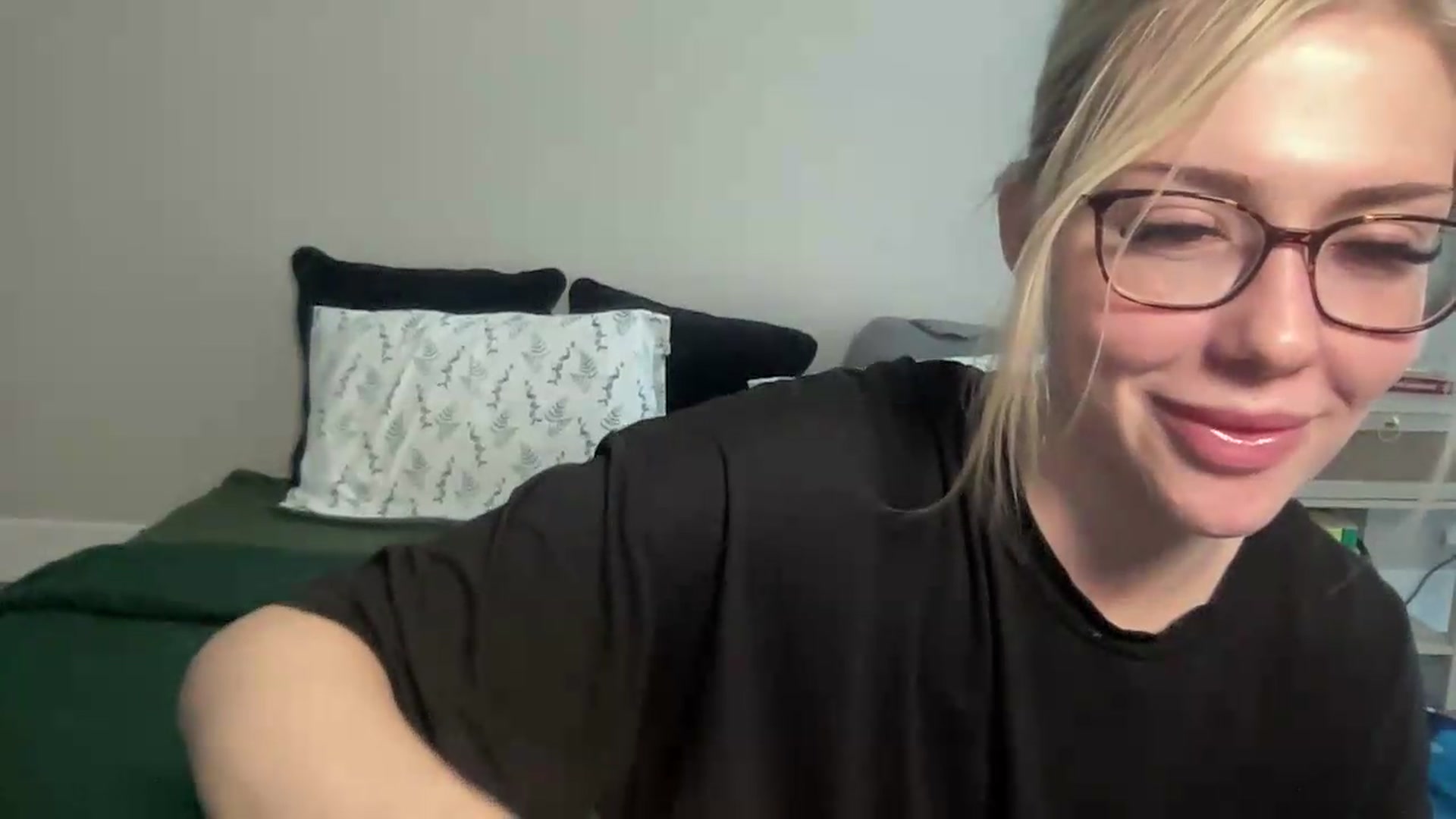 Gallery image thumbnail from AshleyMarina's myfreecams stream on, 08/29/2026, 18:48 image 20 of 20