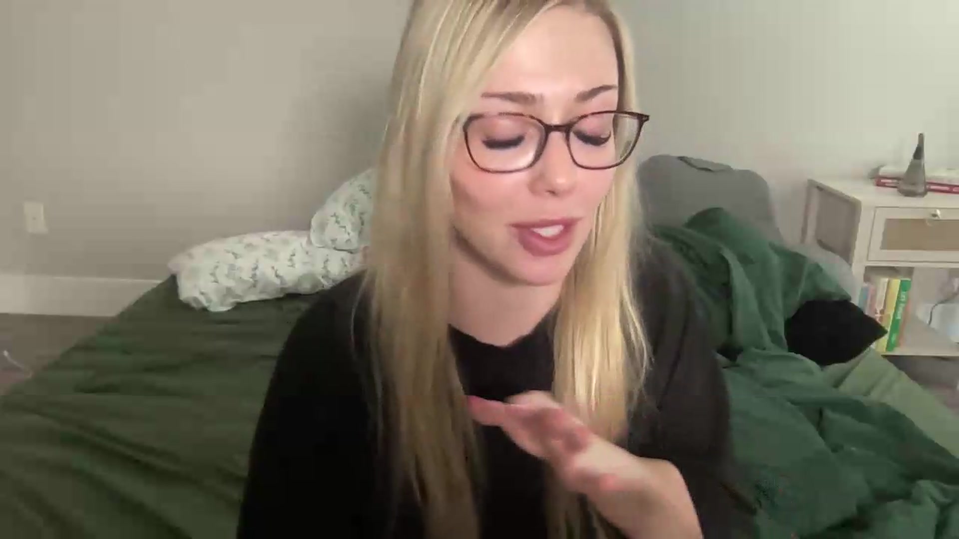 Gallery image thumbnail from AshleyMarina's myfreecams stream on, 09/01/2026, 17:15 image 11 of 20