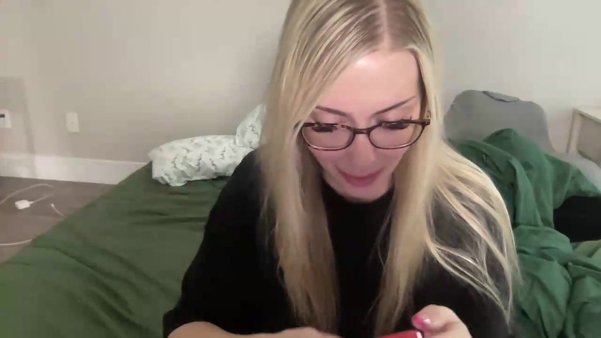 Gallery image thumbnail from AshleyMarina's myfreecams stream on, 09/01/2026, 17:15 image 15 of 20