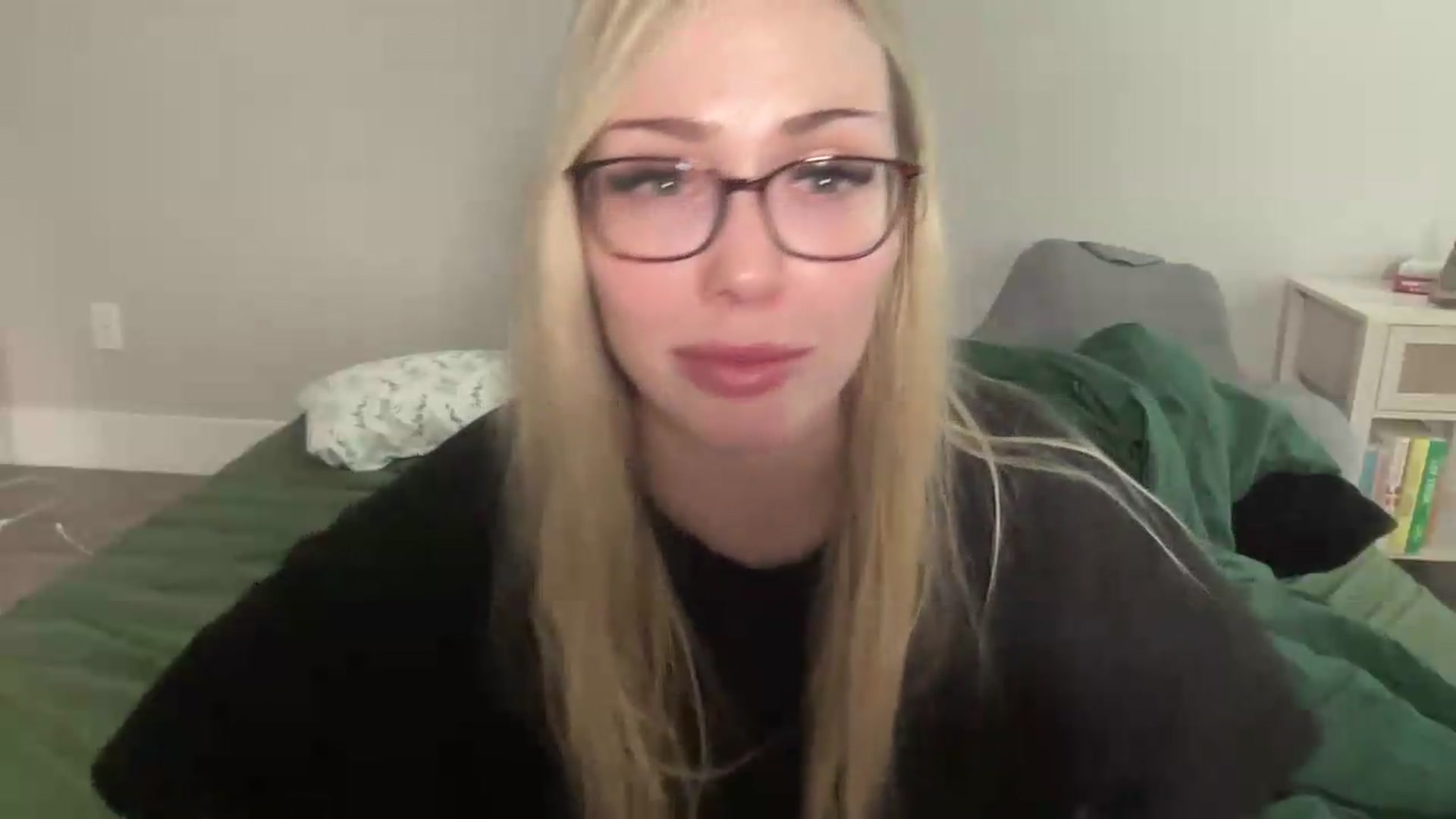 Gallery image thumbnail from AshleyMarina's myfreecams stream on, 09/01/2026, 17:15 image 3 of 20