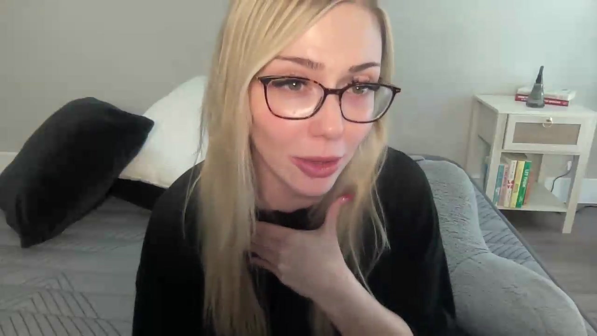 Gallery image thumbnail from AshleyMarina's myfreecams stream on, 09/01/2026, 20:21 image 8 of 20