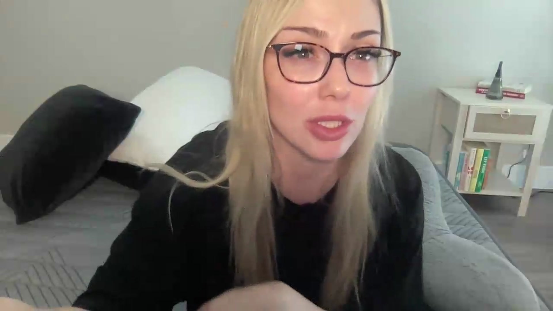 Gallery image thumbnail from AshleyMarina's myfreecams stream on, 09/01/2026, 20:21 image 7 of 20