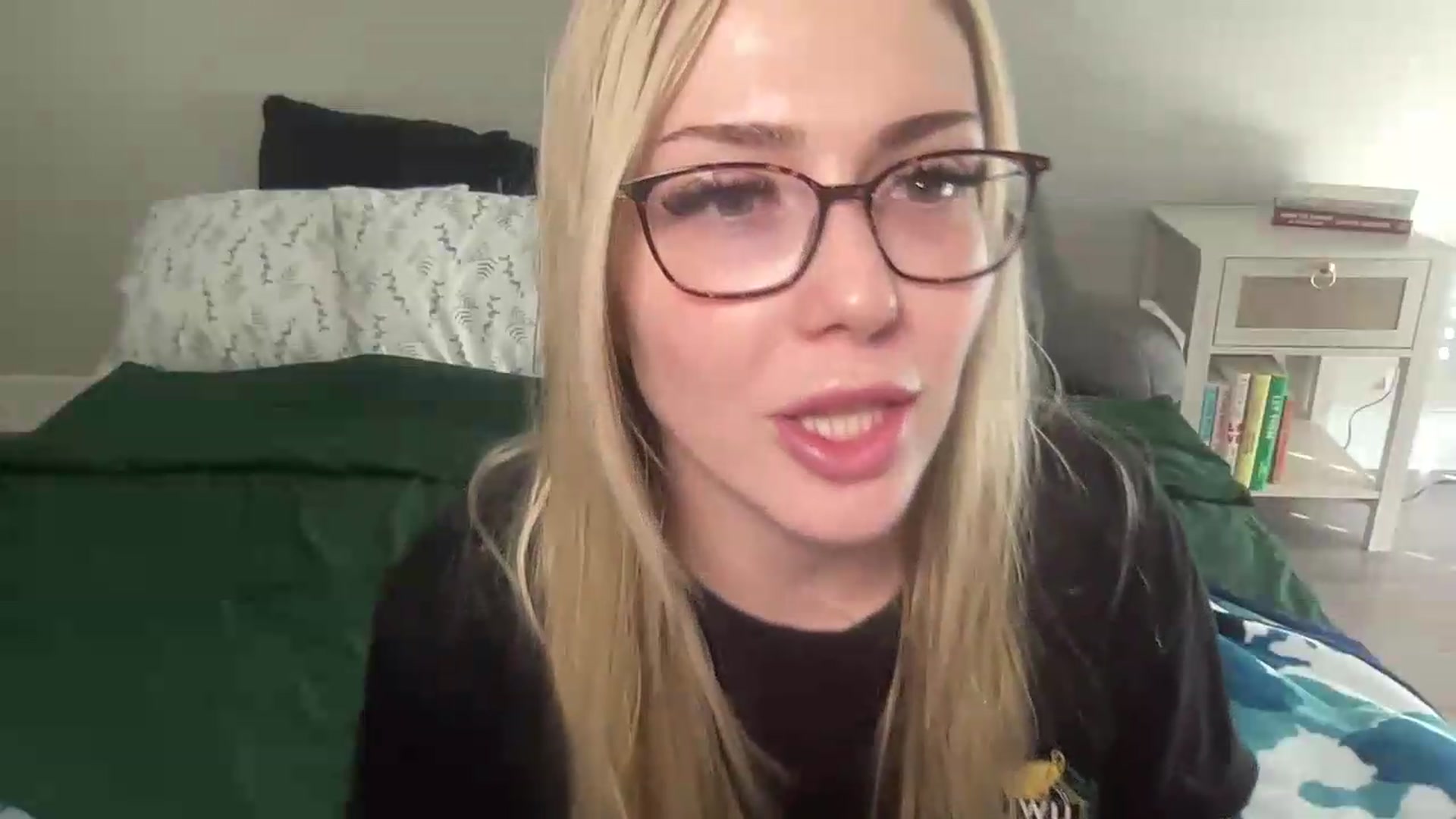 Gallery image thumbnail from AshleyMarina's myfreecams stream on, 09/05/2026, 16:33 image 8 of 20
