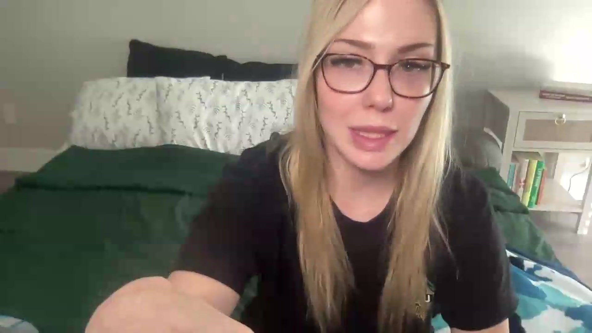 Gallery image thumbnail from AshleyMarina's myfreecams stream on, 09/05/2026, 16:33 image 5 of 20