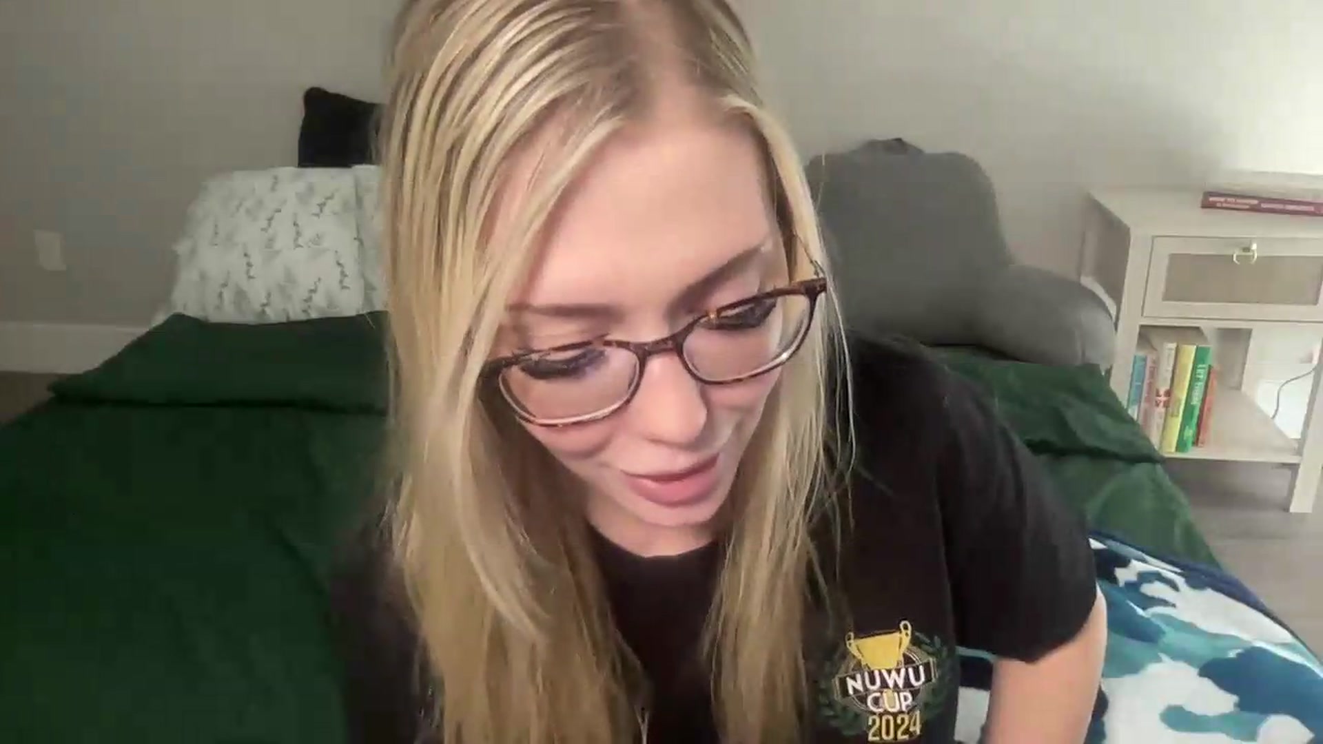 Gallery image thumbnail from AshleyMarina's myfreecams stream on, 09/05/2026, 16:33 image 19 of 20