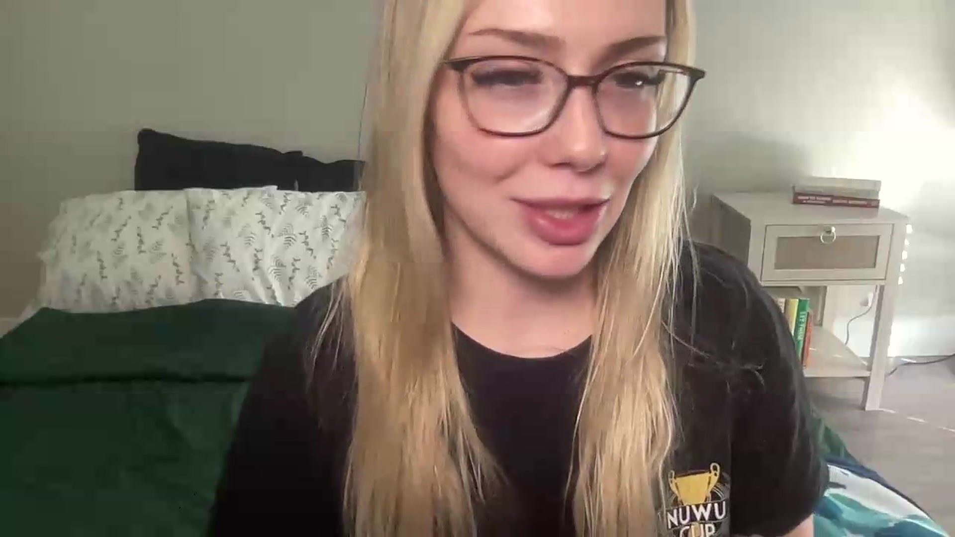 Gallery image thumbnail from AshleyMarina's myfreecams stream on, 09/05/2026, 16:33 image 7 of 20