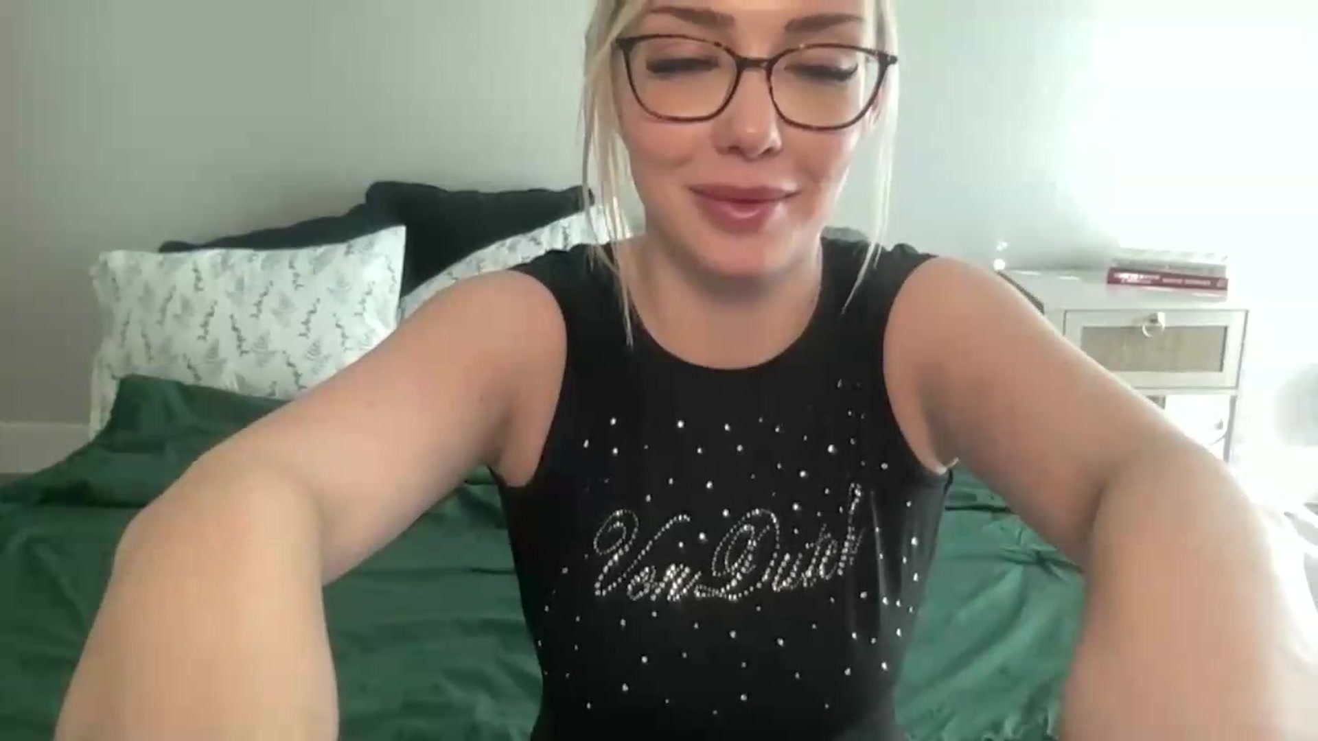 Gallery image thumbnail from AshleyMarina's myfreecams stream on, 09/10/2026, 16:15 image 2 of 20