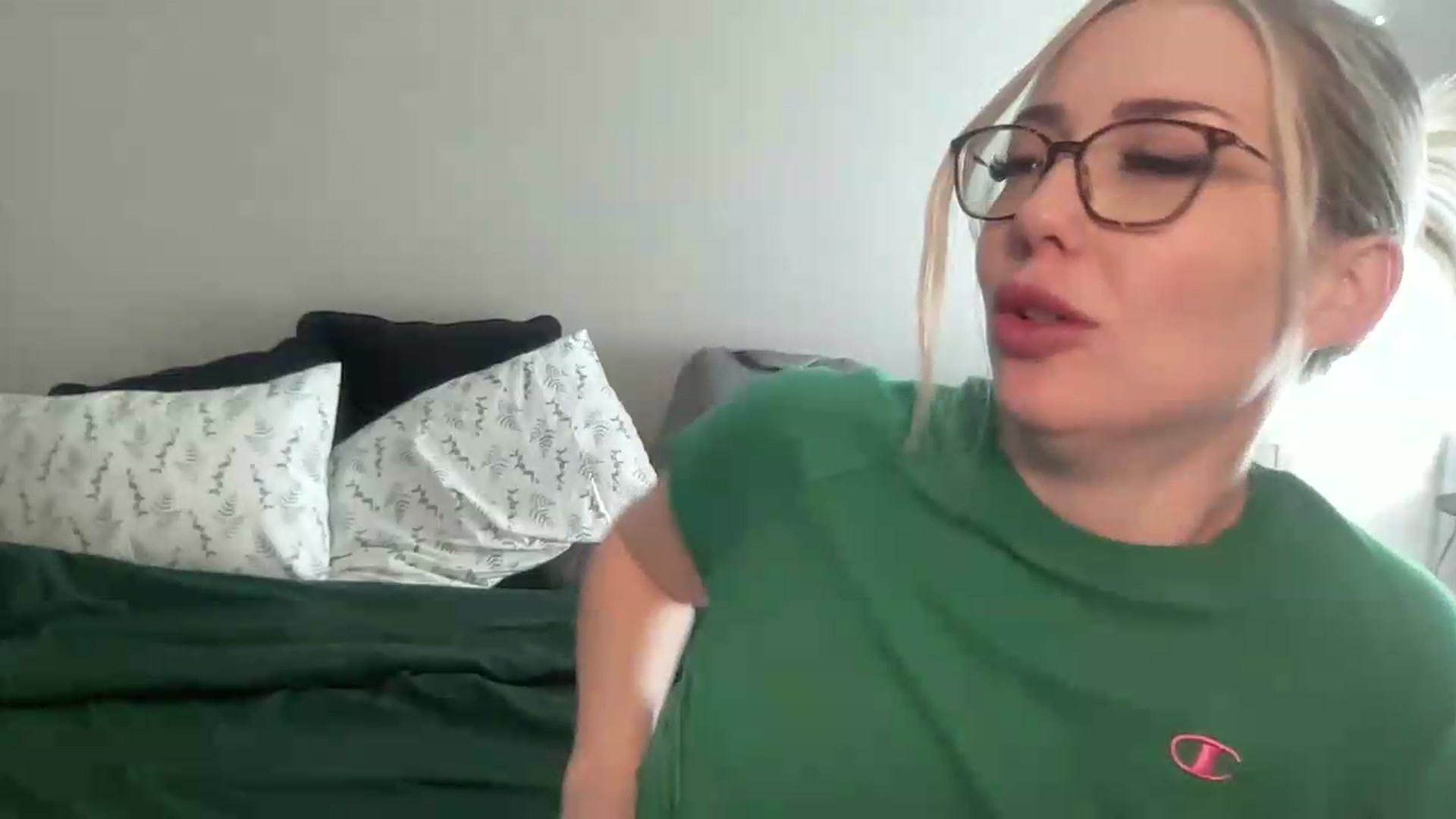 Gallery image thumbnail from AshleyMarina's myfreecams stream on, 09/10/2026, 16:15 image 13 of 20