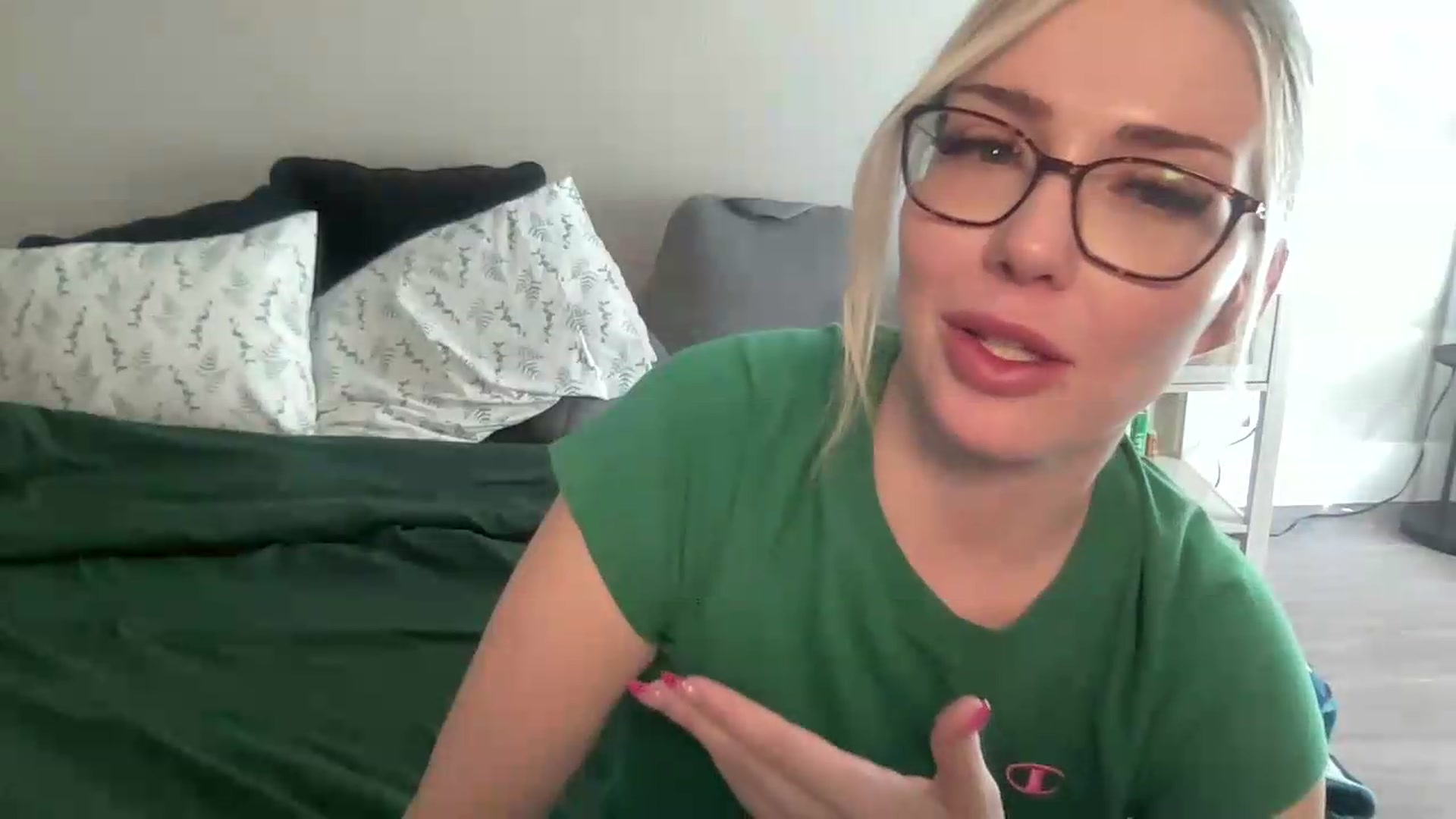 Gallery image thumbnail from AshleyMarina's myfreecams stream on, 09/10/2026, 16:15 image 17 of 20