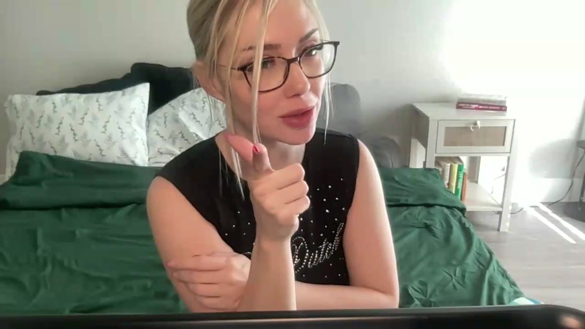 Gallery image thumbnail from AshleyMarina's myfreecams stream on, 09/10/2026, 16:15 image 4 of 20