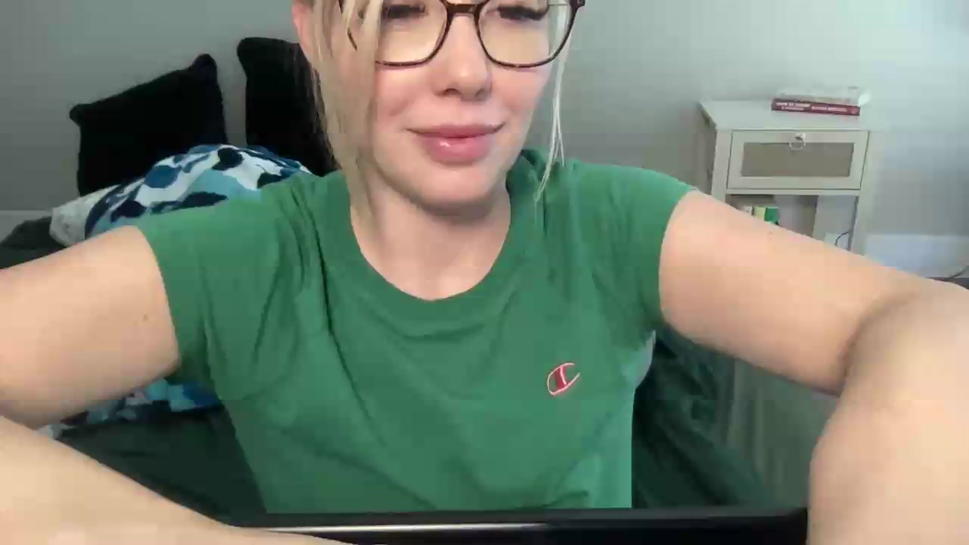 Gallery image thumbnail from AshleyMarina's myfreecams stream on, 09/10/2026, 19:26 image 11 of 20