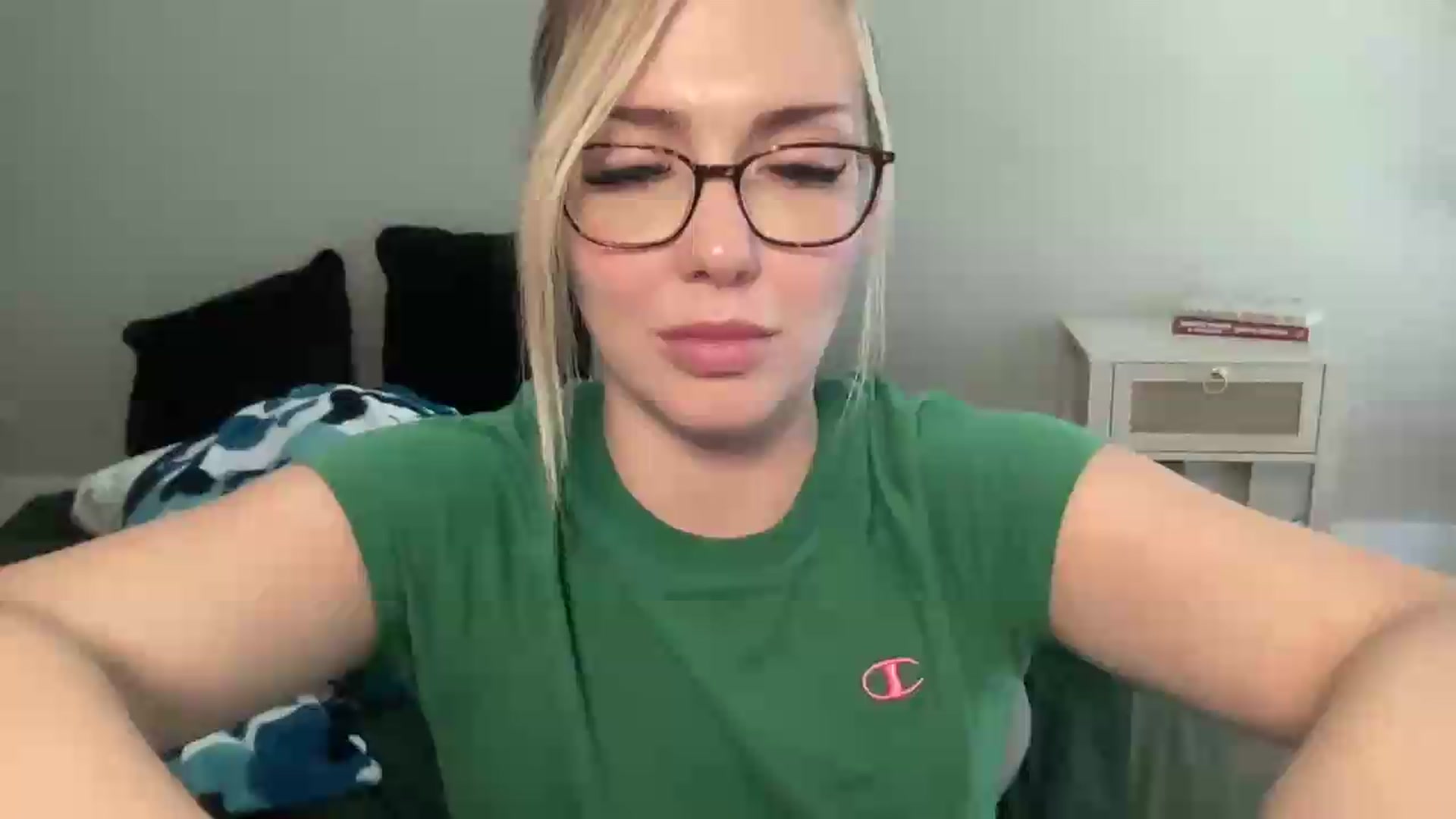 Gallery image thumbnail from AshleyMarina's myfreecams stream on, 09/10/2026, 19:26 image 3 of 20