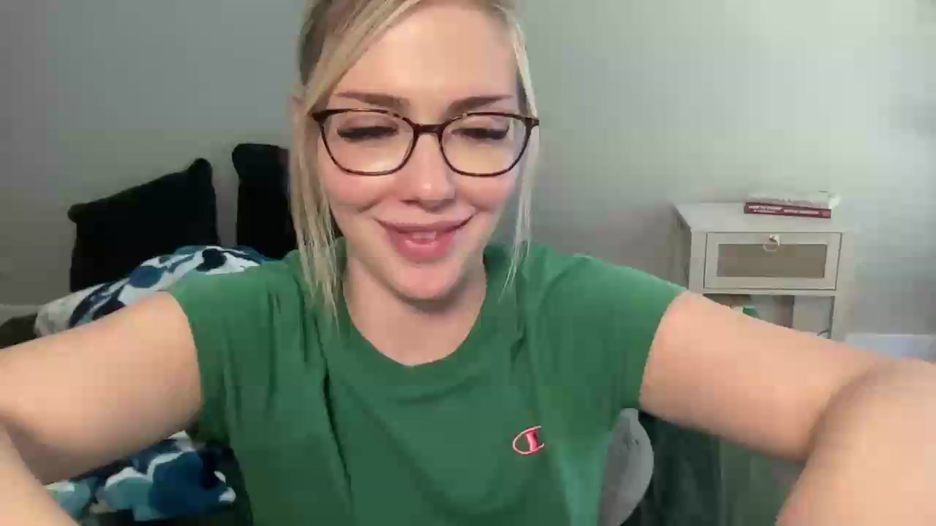 Gallery image thumbnail from AshleyMarina's myfreecams stream on, 09/10/2026, 19:26 image 4 of 20