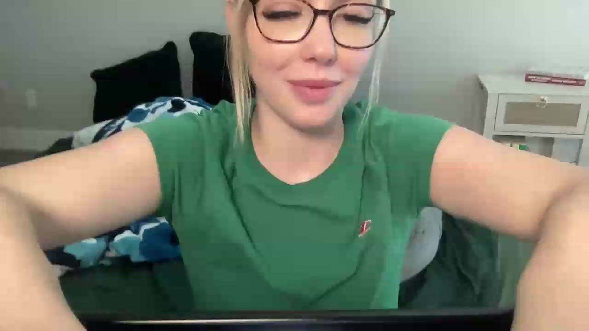 Gallery image thumbnail from AshleyMarina's myfreecams stream on, 09/10/2026, 19:26 image 7 of 20