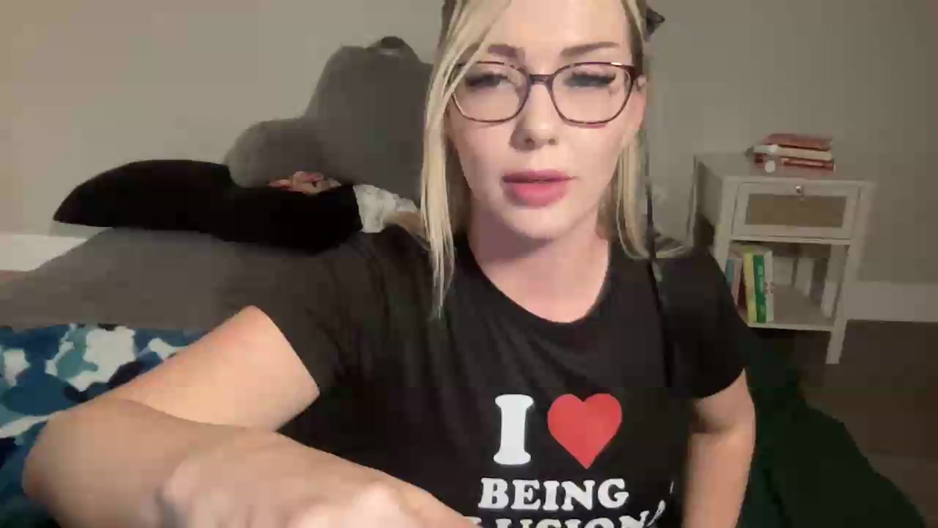 Gallery image thumbnail from AshleyMarina's myfreecams stream on, 09/14/2026, 06:33 image 18 of 20