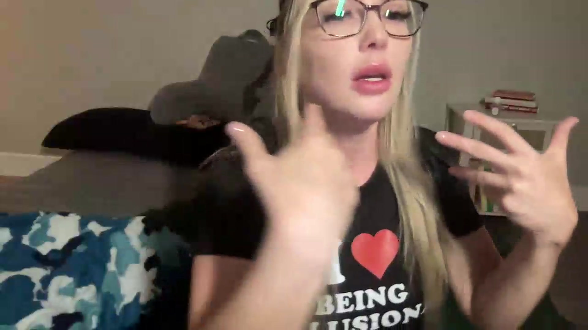 Gallery image thumbnail from AshleyMarina's myfreecams stream on, 09/14/2026, 06:33 image 9 of 20