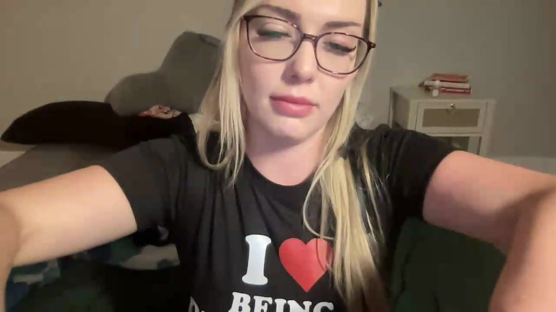 Gallery image thumbnail from AshleyMarina's myfreecams stream on, 09/14/2026, 08:01 image 6 of 20