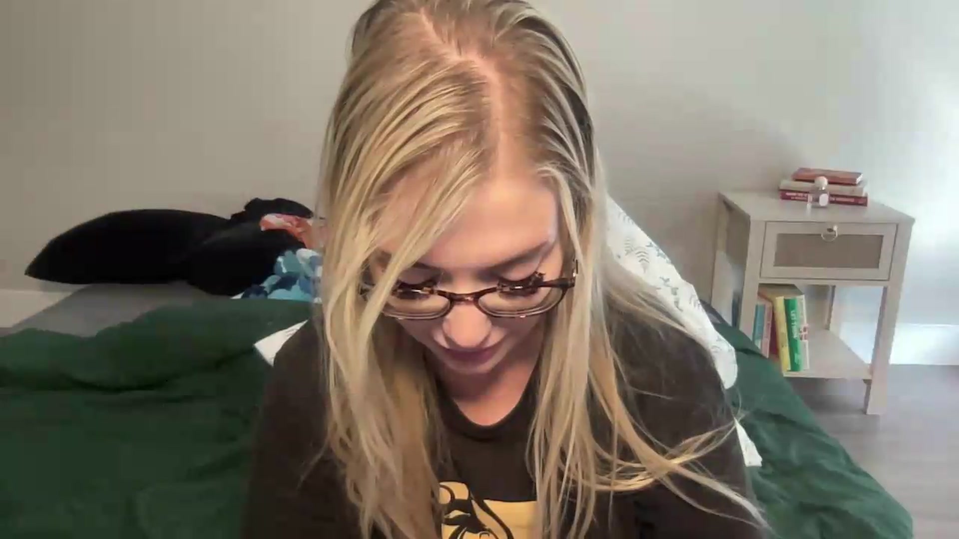 Gallery image thumbnail from AshleyMarina's myfreecams stream on, 09/14/2026, 16:40 image 13 of 20