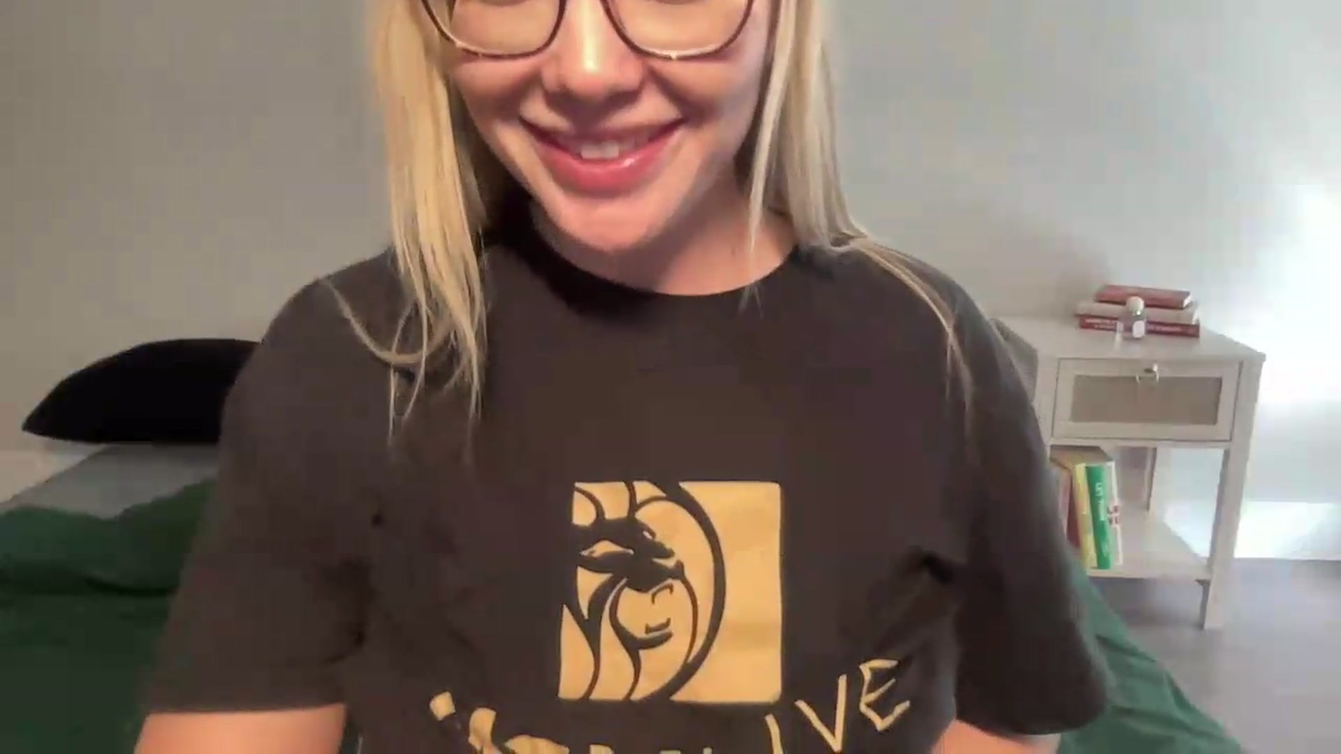 Gallery image thumbnail from AshleyMarina's myfreecams stream on, 09/14/2026, 16:40 image 11 of 20