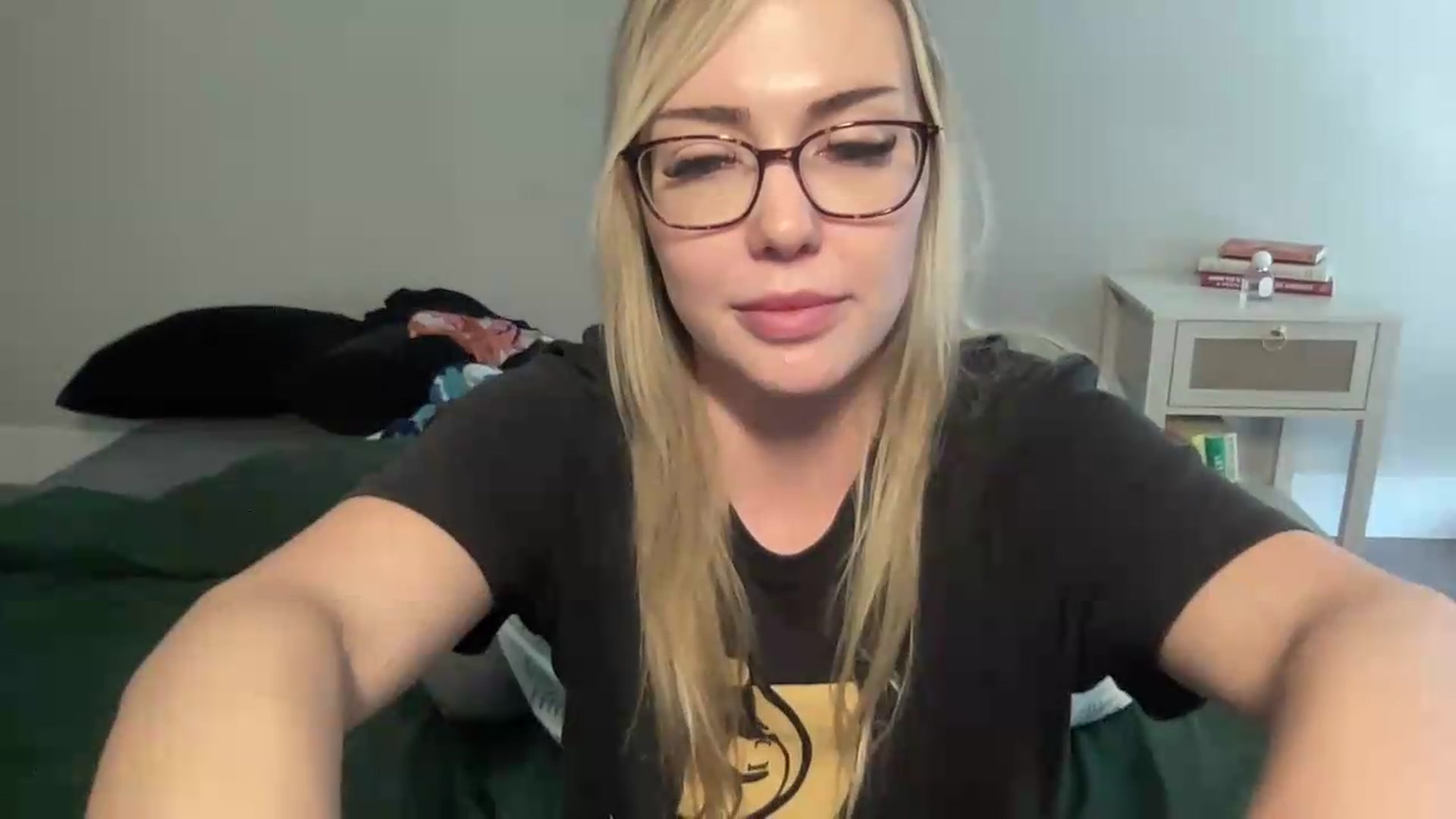 Gallery image thumbnail from AshleyMarina's myfreecams stream on, 09/14/2026, 16:40 image 19 of 20