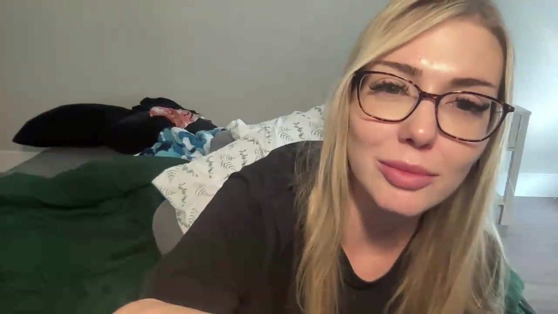Gallery image thumbnail from AshleyMarina's myfreecams stream on, 09/14/2026, 16:40 image 9 of 20