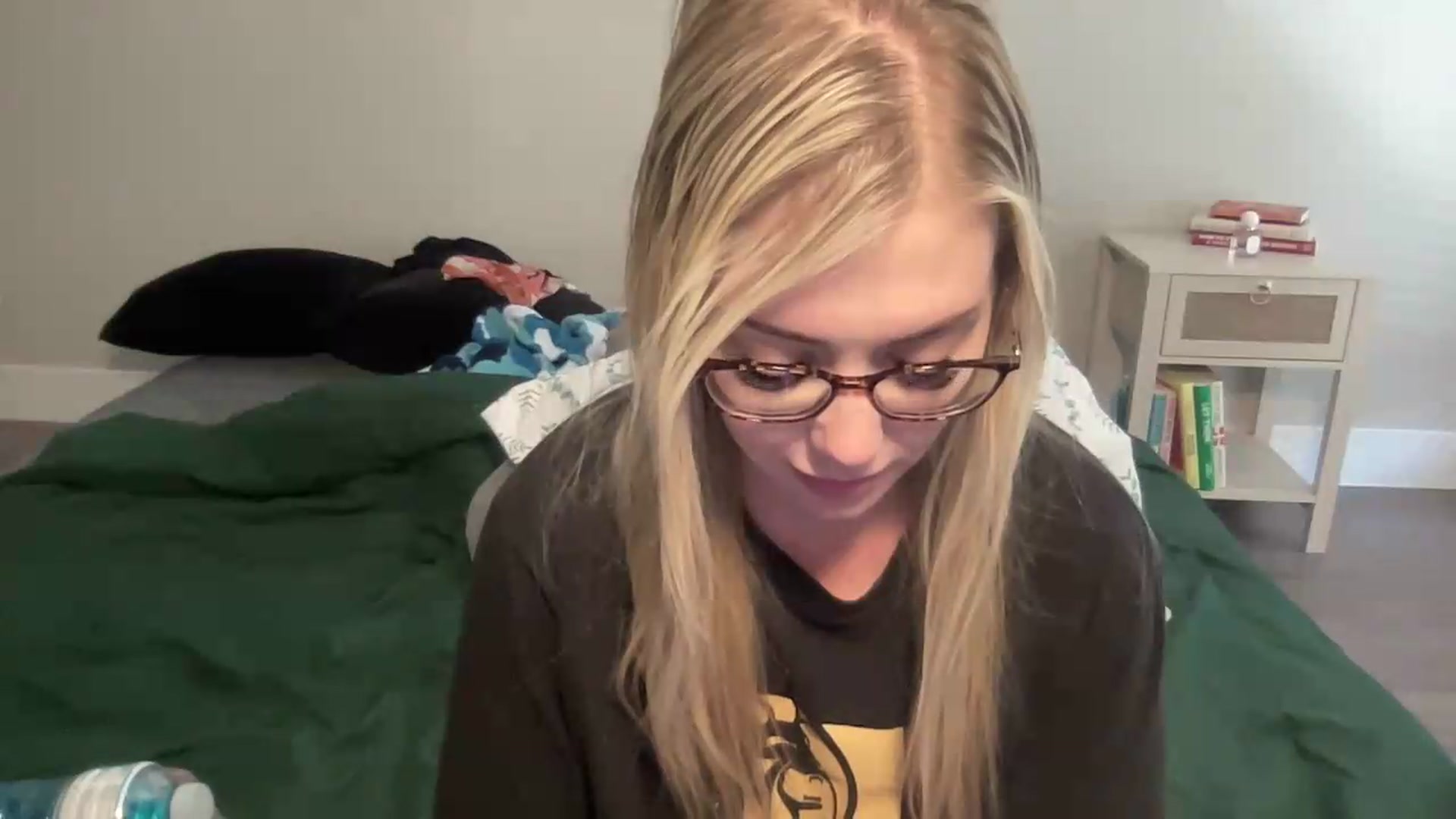 Gallery image thumbnail from AshleyMarina's myfreecams stream on, 09/14/2026, 17:43 image 17 of 20