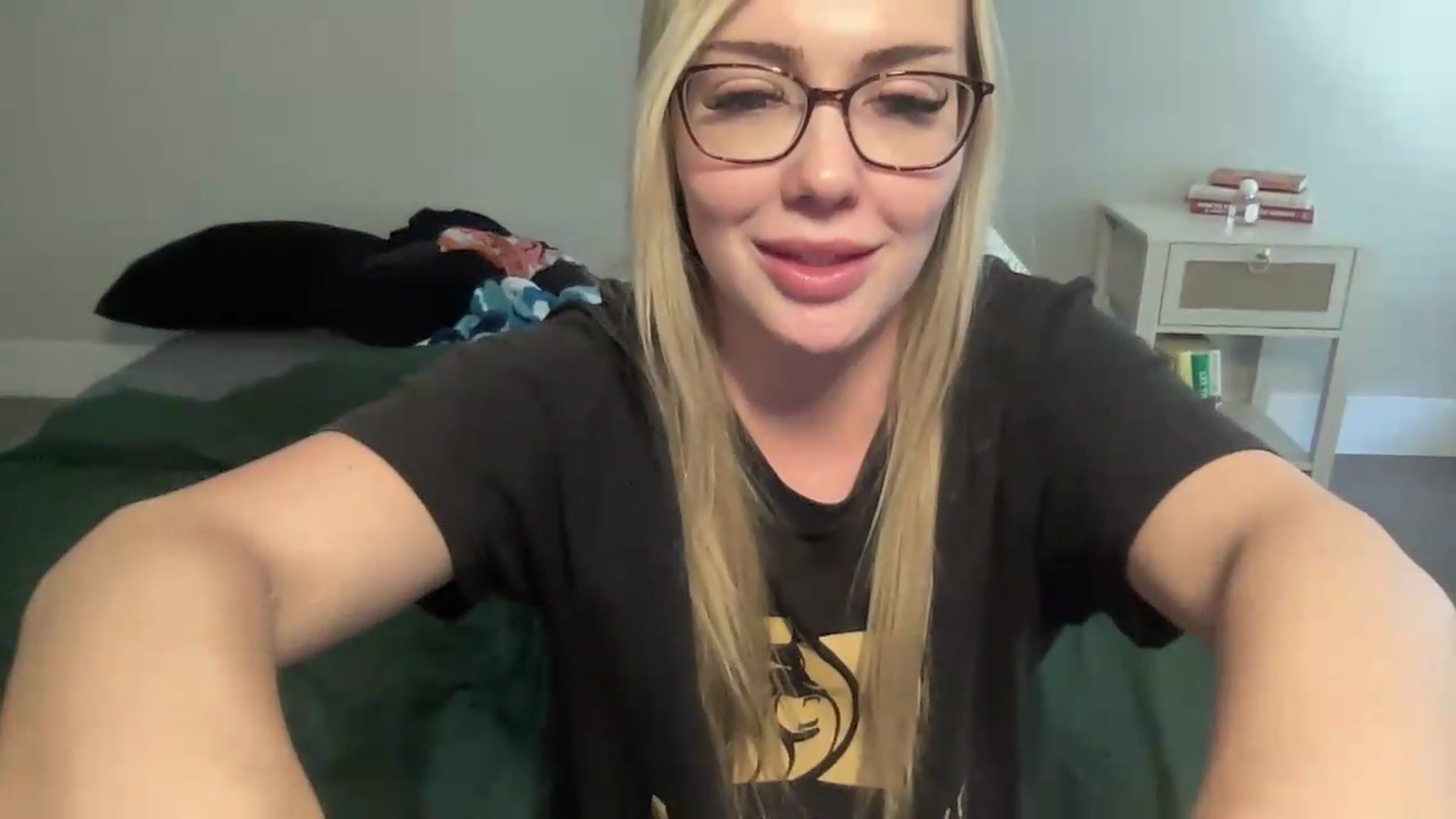 Gallery image thumbnail from AshleyMarina's myfreecams stream on, 09/14/2026, 17:43 image 15 of 20