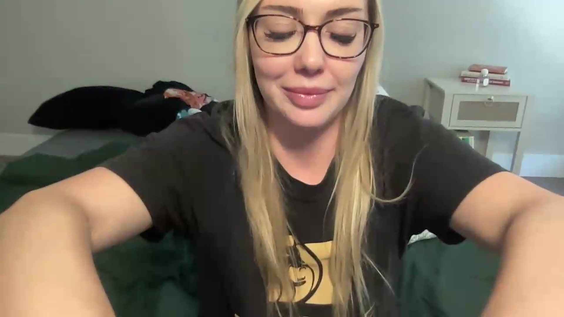 Gallery image thumbnail from AshleyMarina's myfreecams stream on, 09/14/2026, 17:43 image 10 of 20