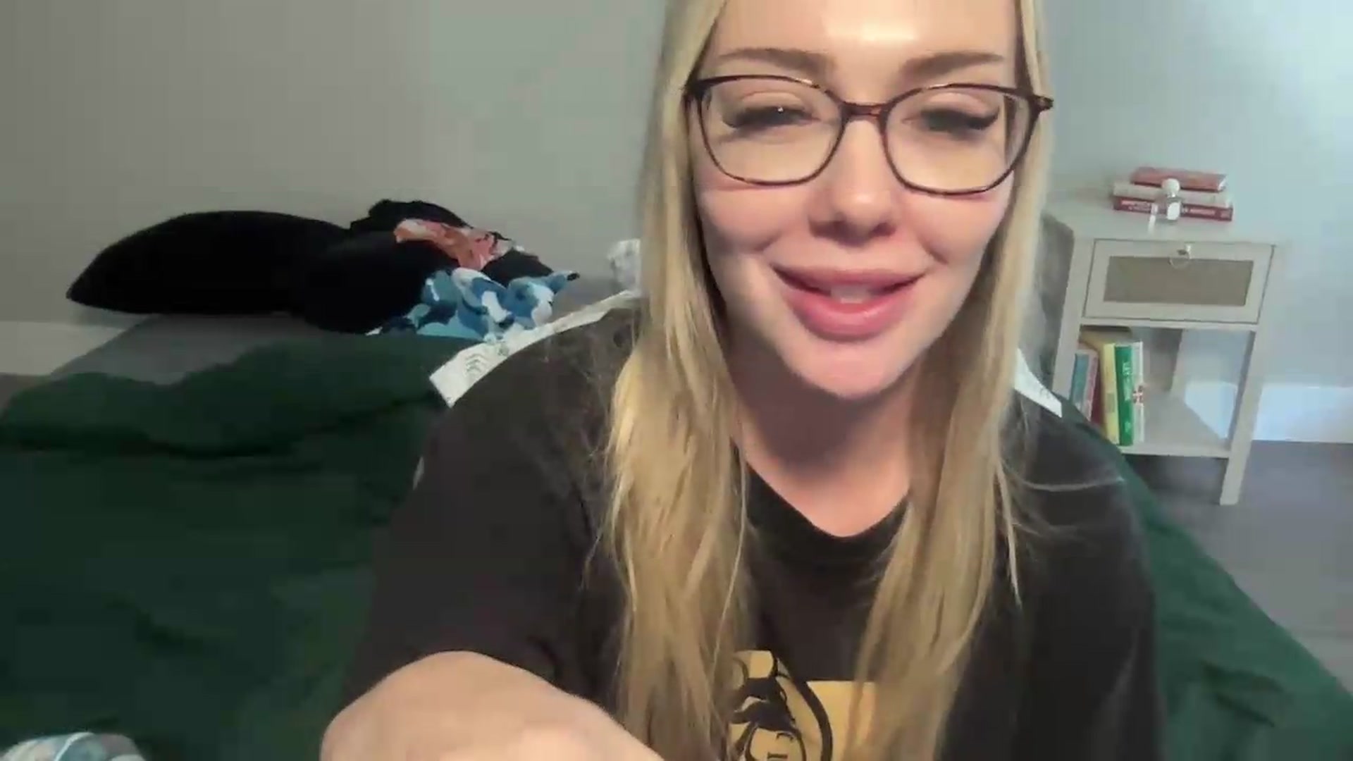 Gallery image thumbnail from AshleyMarina's myfreecams stream on, 09/14/2026, 17:43 image 6 of 20
