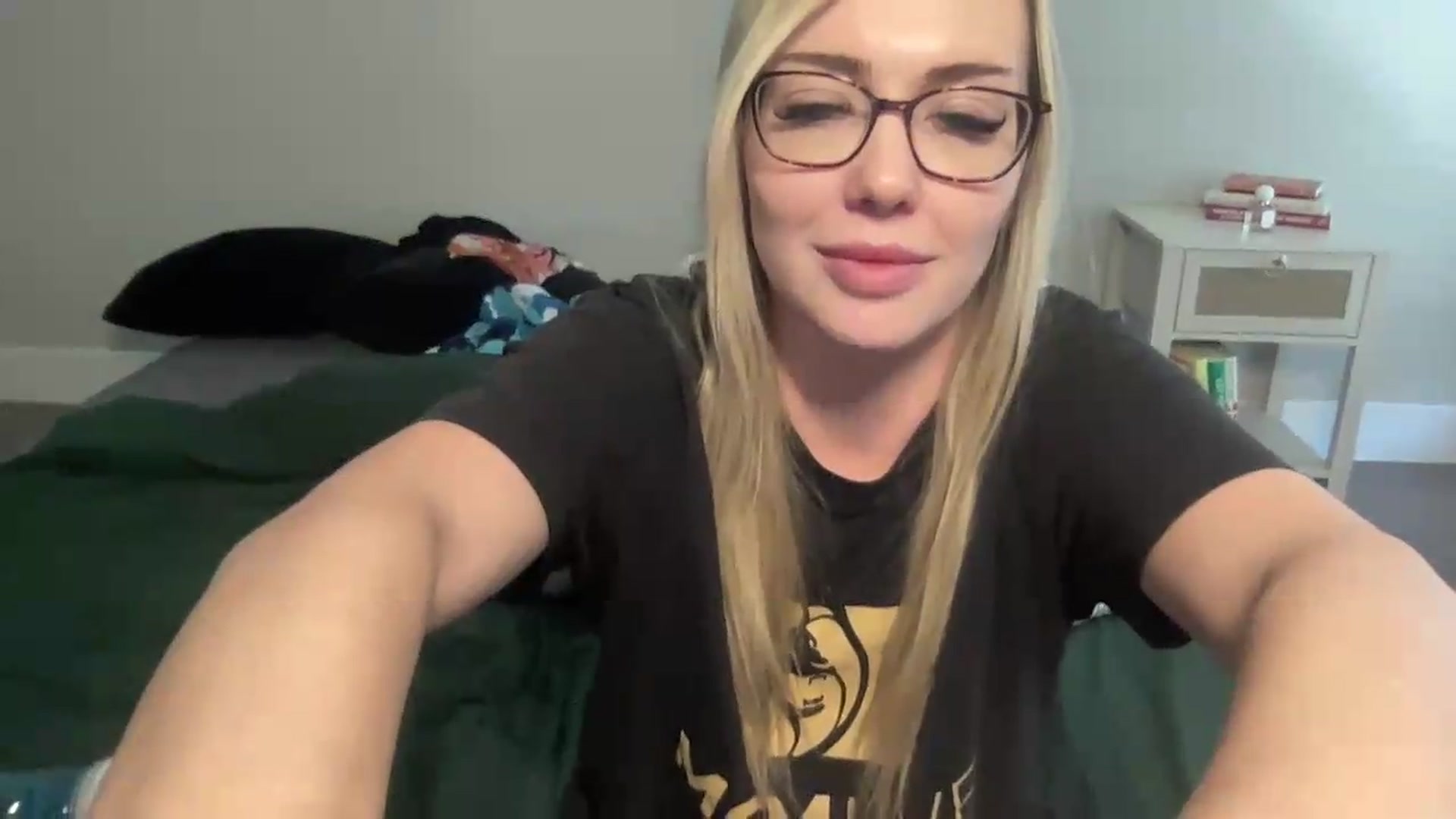 Gallery image thumbnail from AshleyMarina's myfreecams stream on, 09/14/2026, 17:43 image 13 of 20