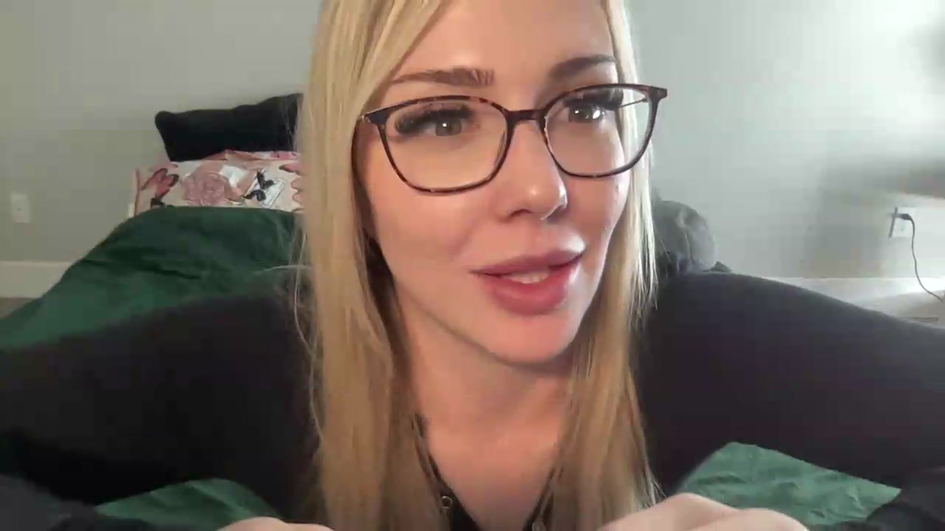Gallery image thumbnail from AshleyMarina's myfreecams stream on, 09/18/2026, 16:10 image 3 of 20